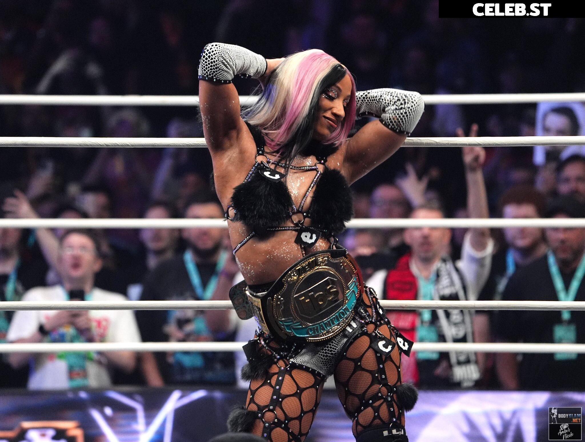 WWE Sasha Banks | Mercedes Moné Image 10788751