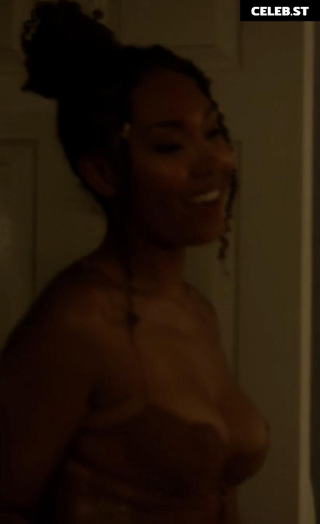 Parker McKenna Posey Image 10789971