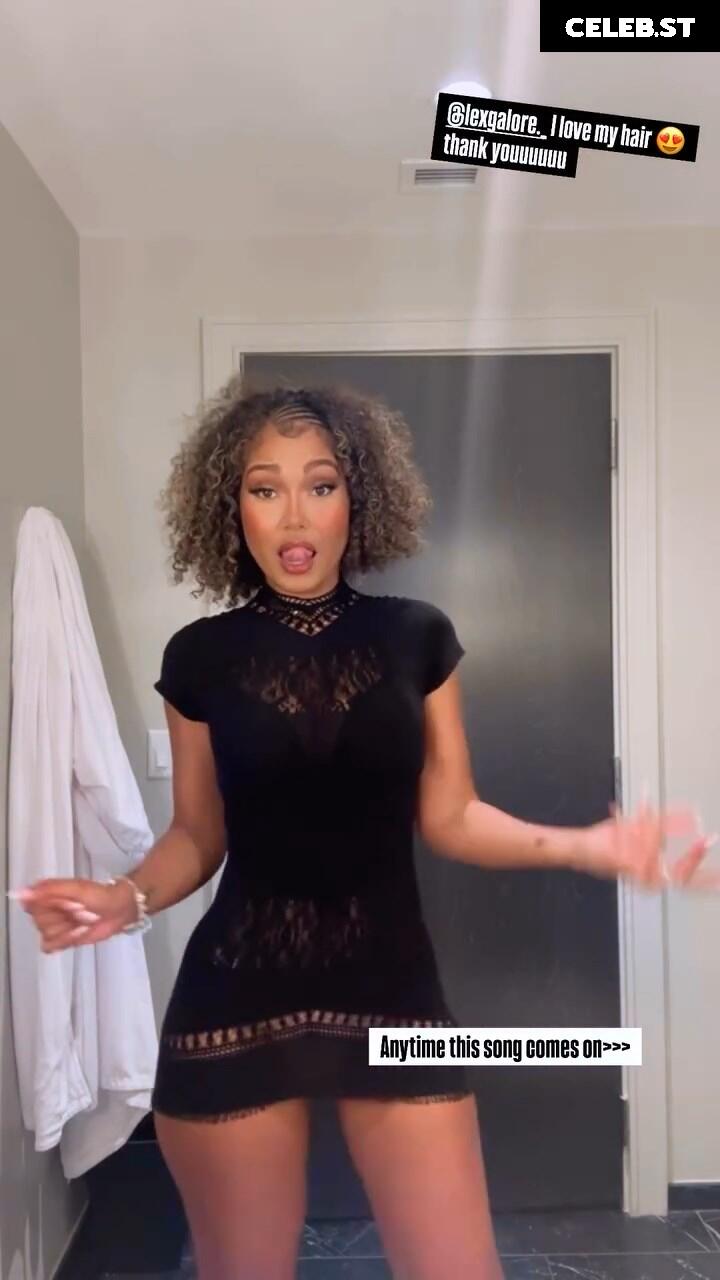 Parker McKenna Posey Image 10789979