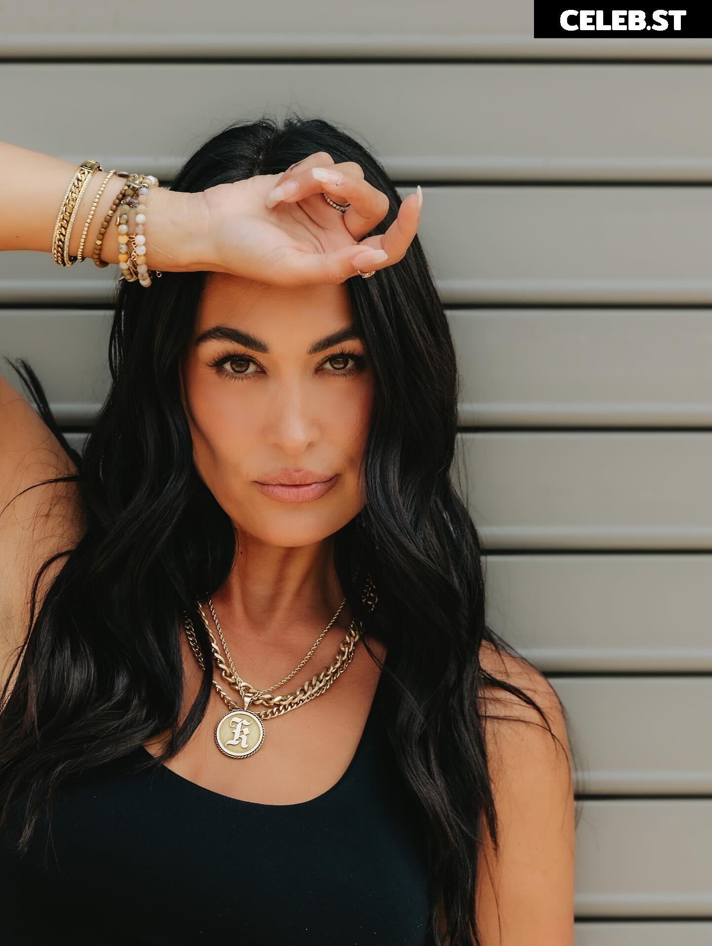 The Bella Twins: Nikki Bella &amp; Brie Bella | Garcia Twins Image 10789859