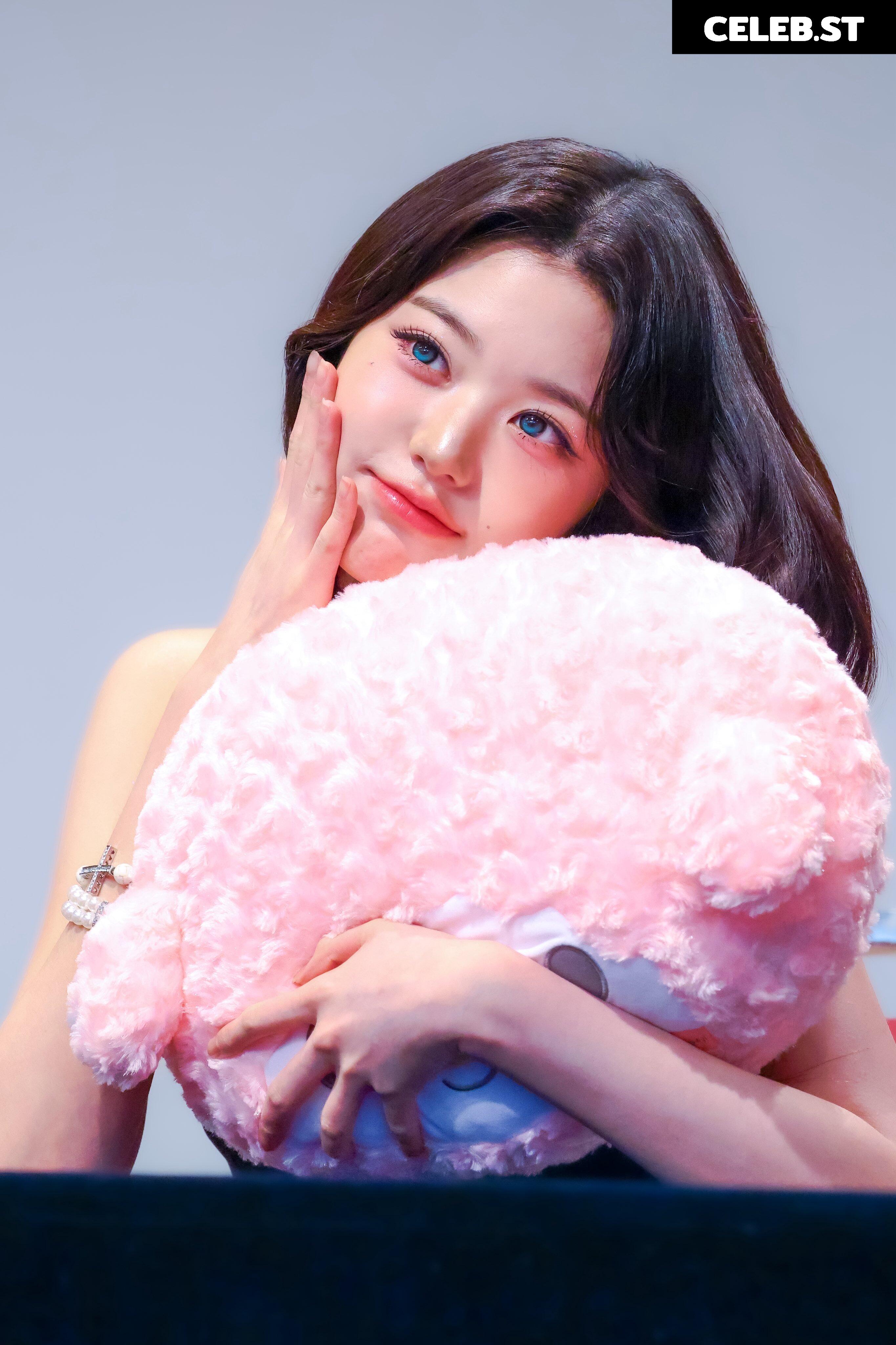 Jang Won-young / 장원영 WONYOUNG Image 10789578
