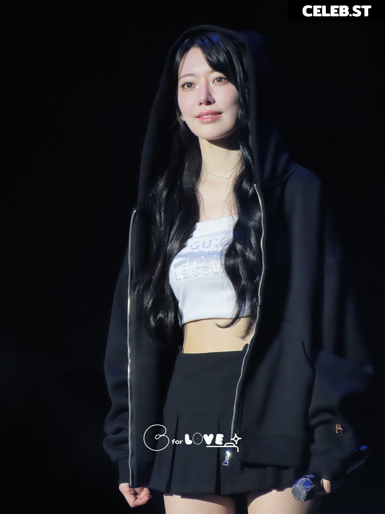 Sakura Miyawaki 宮脇 咲良 | LESSERAFIM Image 10789426