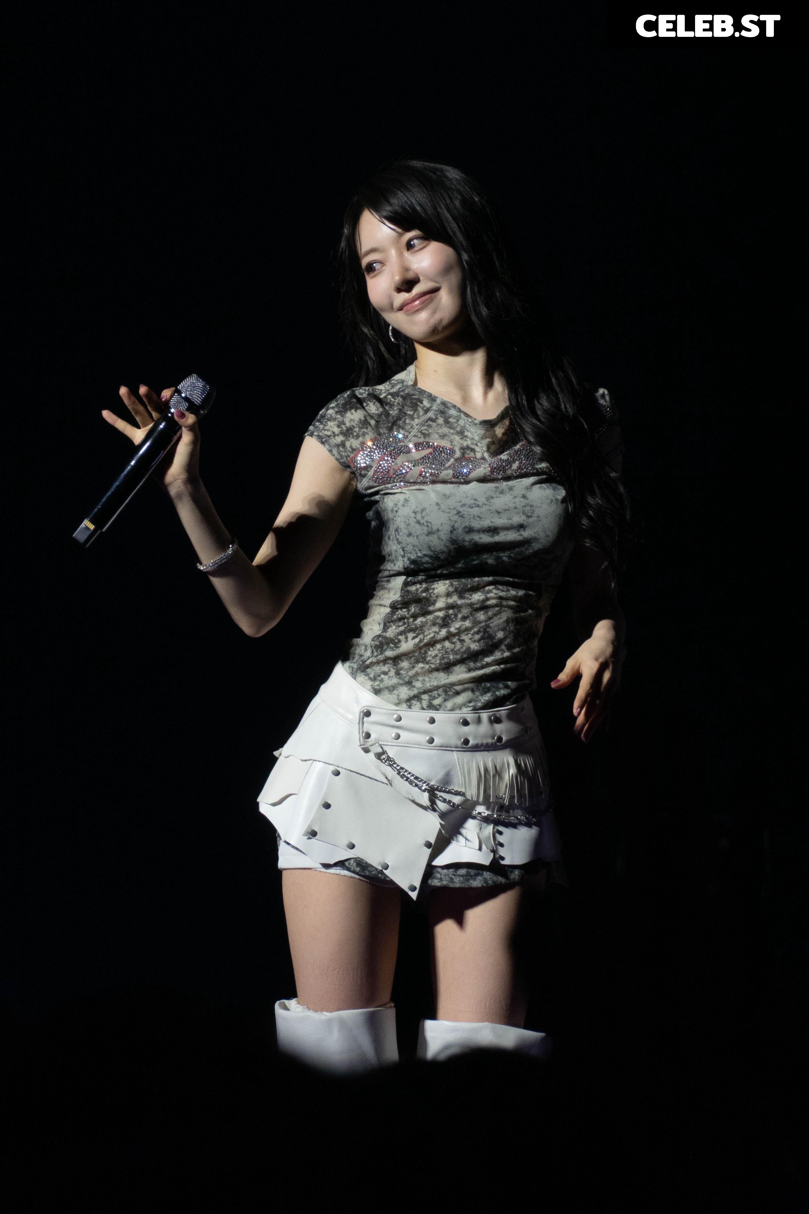 Sakura Miyawaki 宮脇 咲良 | LESSERAFIM Image 10789431