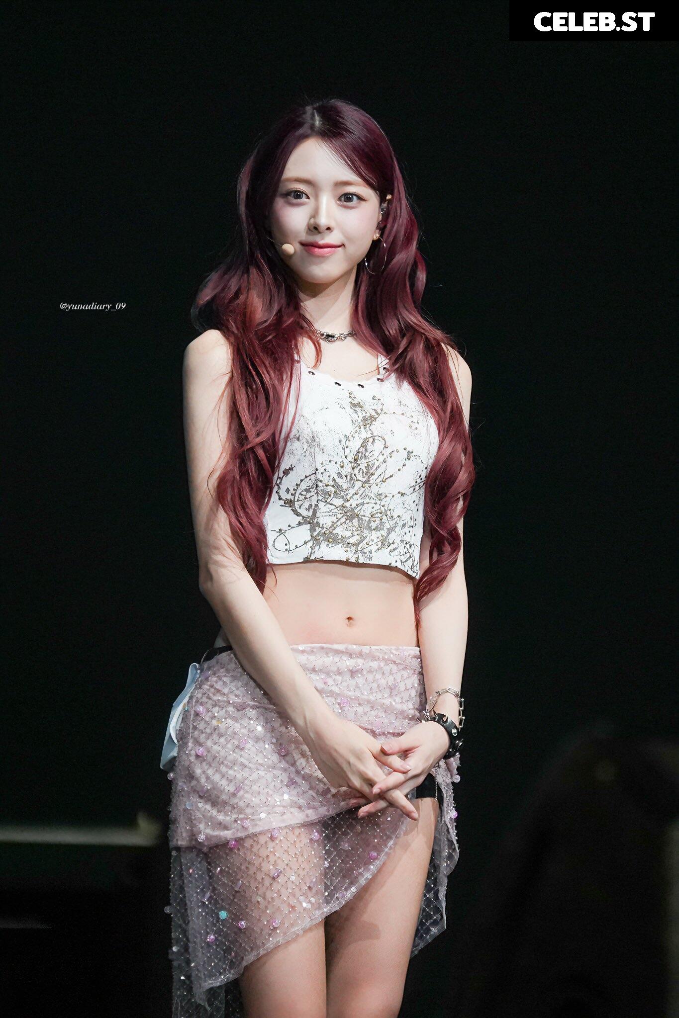 Yuna - ITZY (유나, Shin Yu Na) Image 10789693