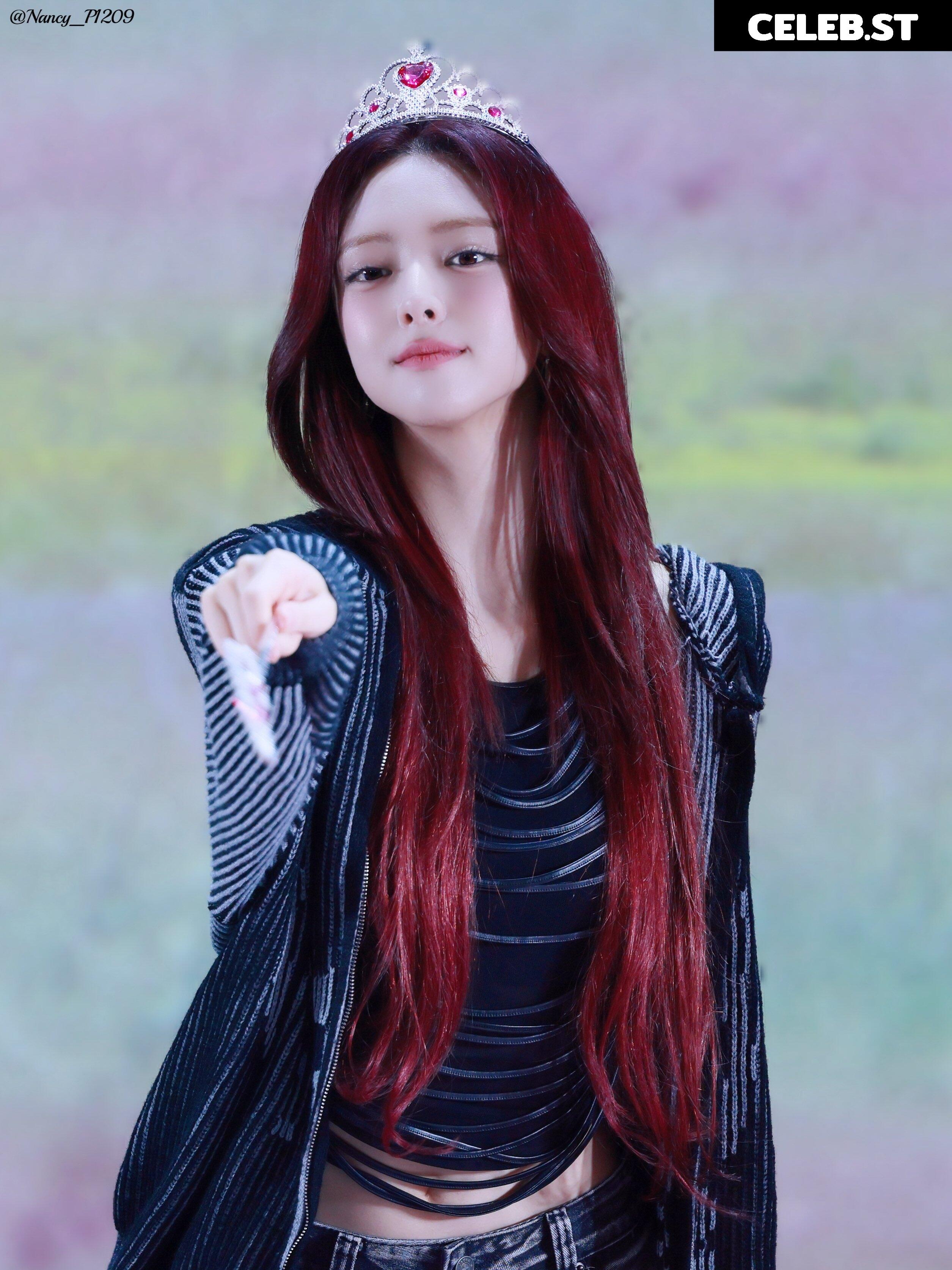 Yuna - ITZY (유나, Shin Yu Na) Image 10789682