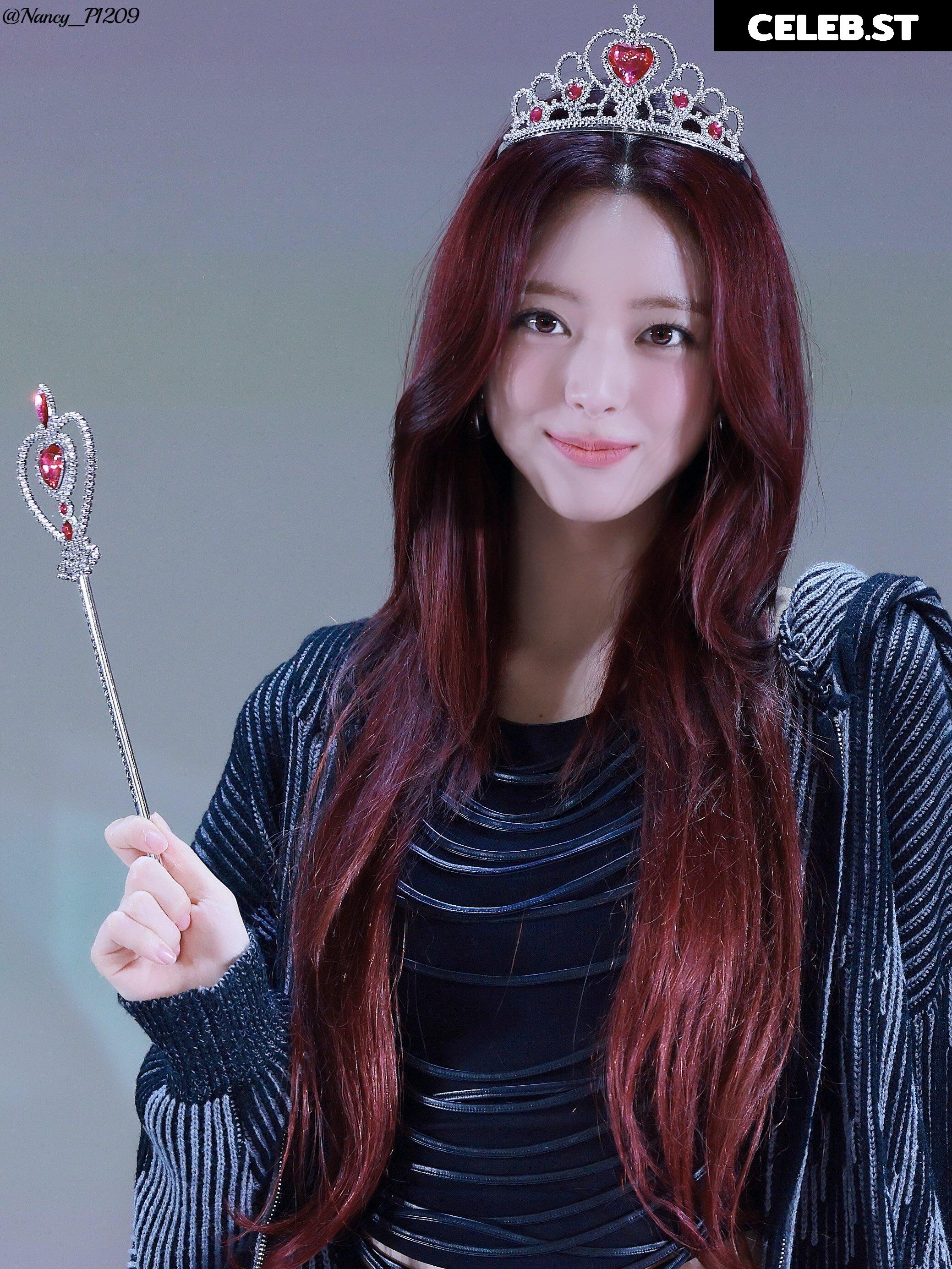 Yuna - ITZY (유나, Shin Yu Na) Image 10789681