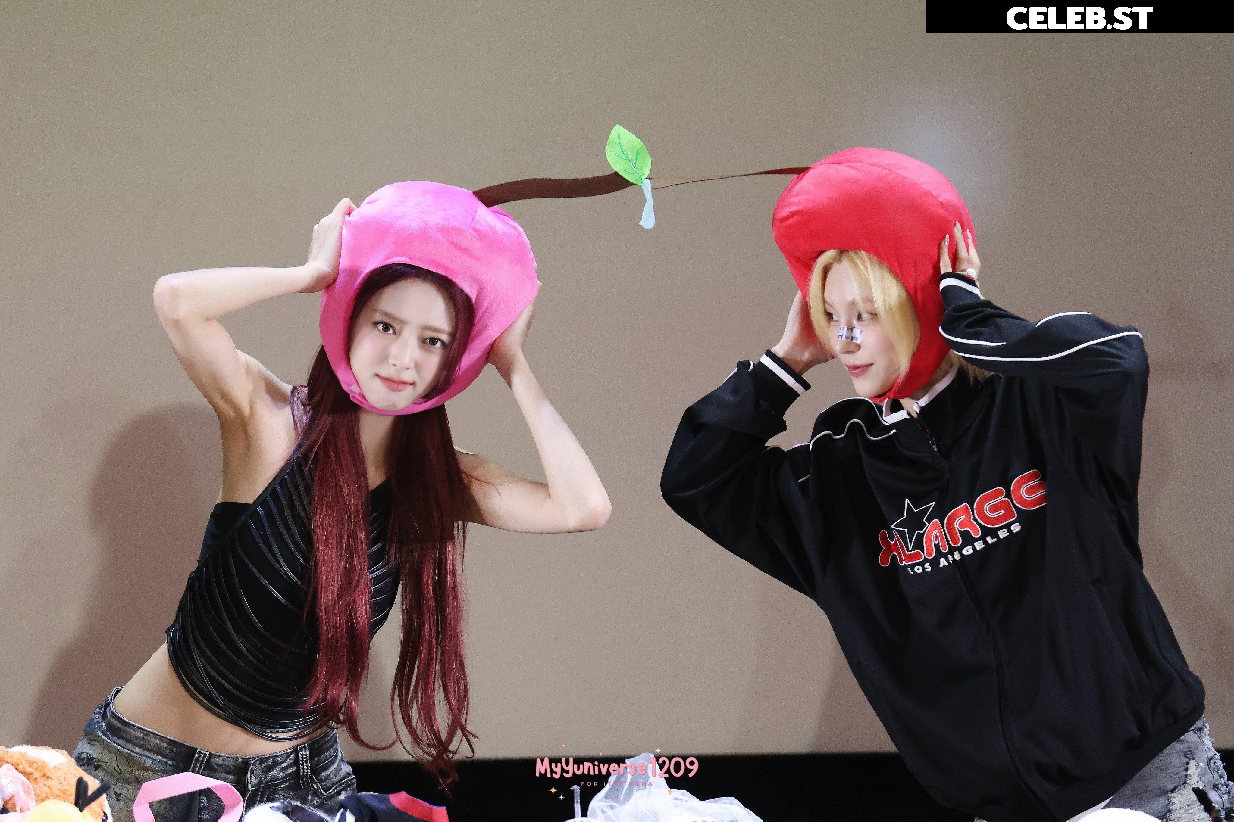 Yuna - ITZY (유나, Shin Yu Na) Image 10789687