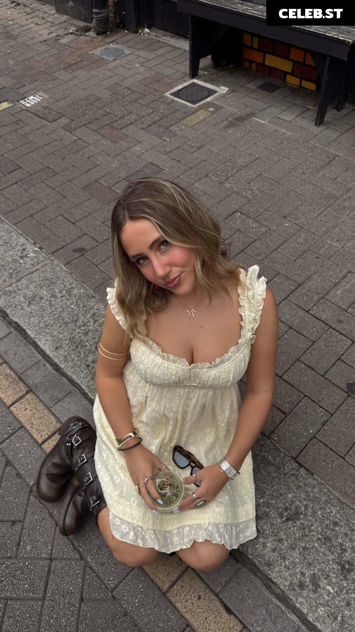 Ava Kolker Image 10789392