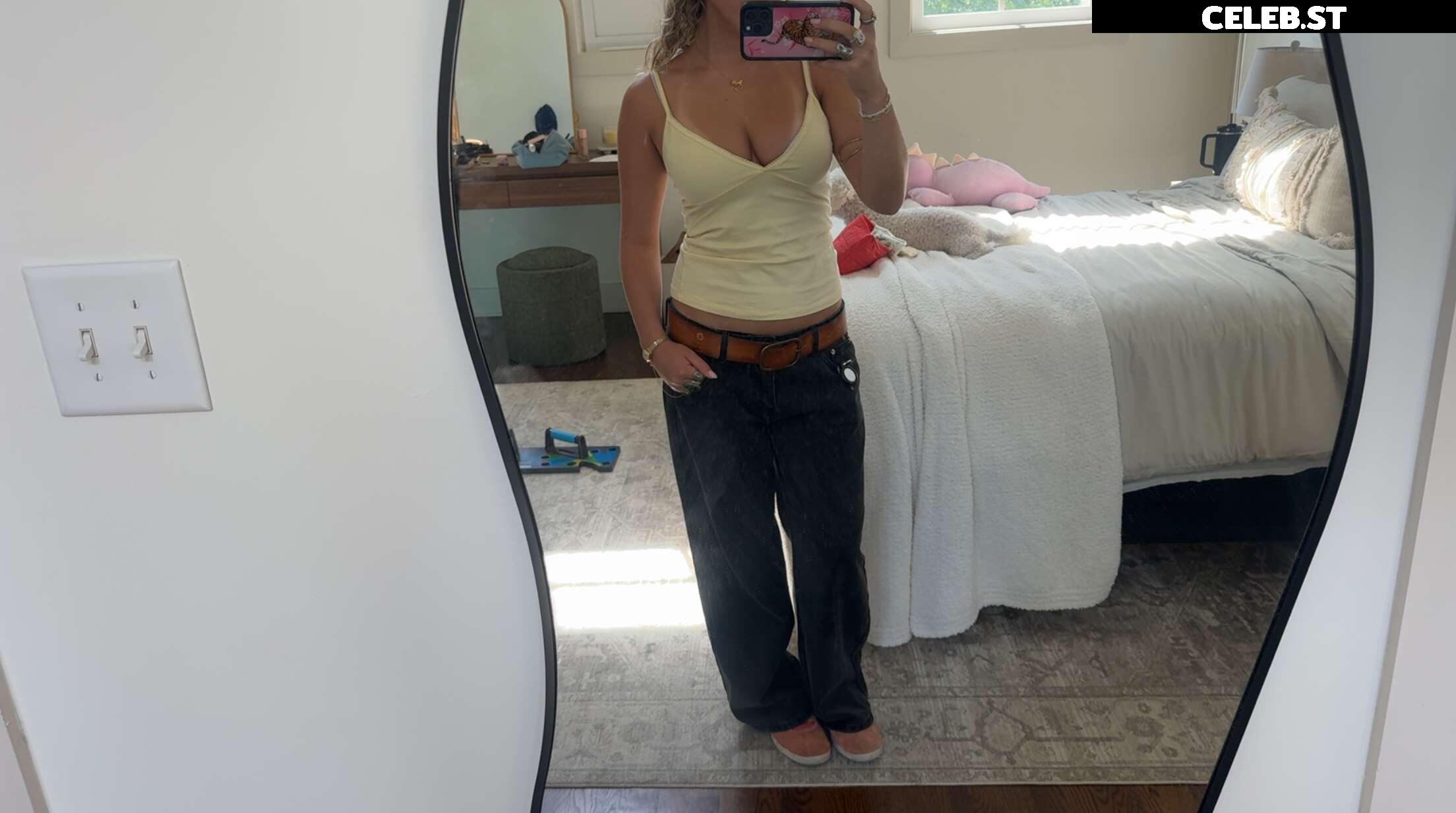 Ava Kolker Image 10789397