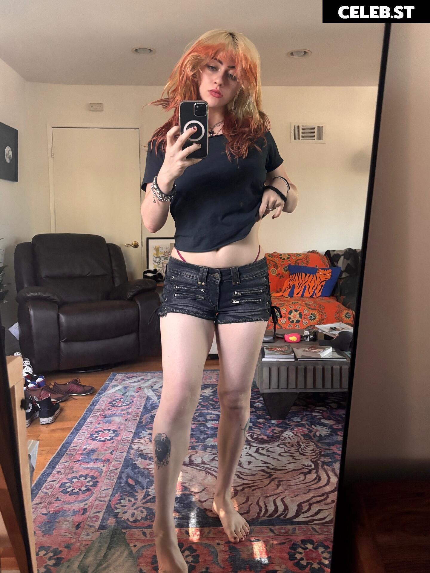 wormsheriff / Olivia O Image 10658977