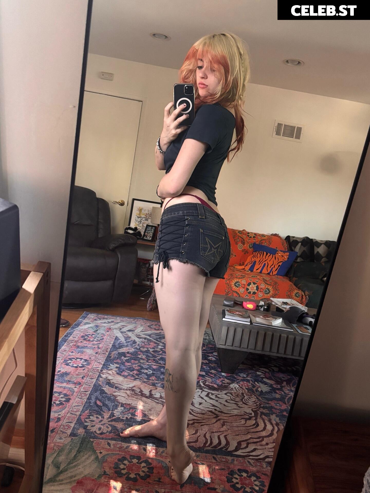 wormsheriff / Olivia O Image 10658975