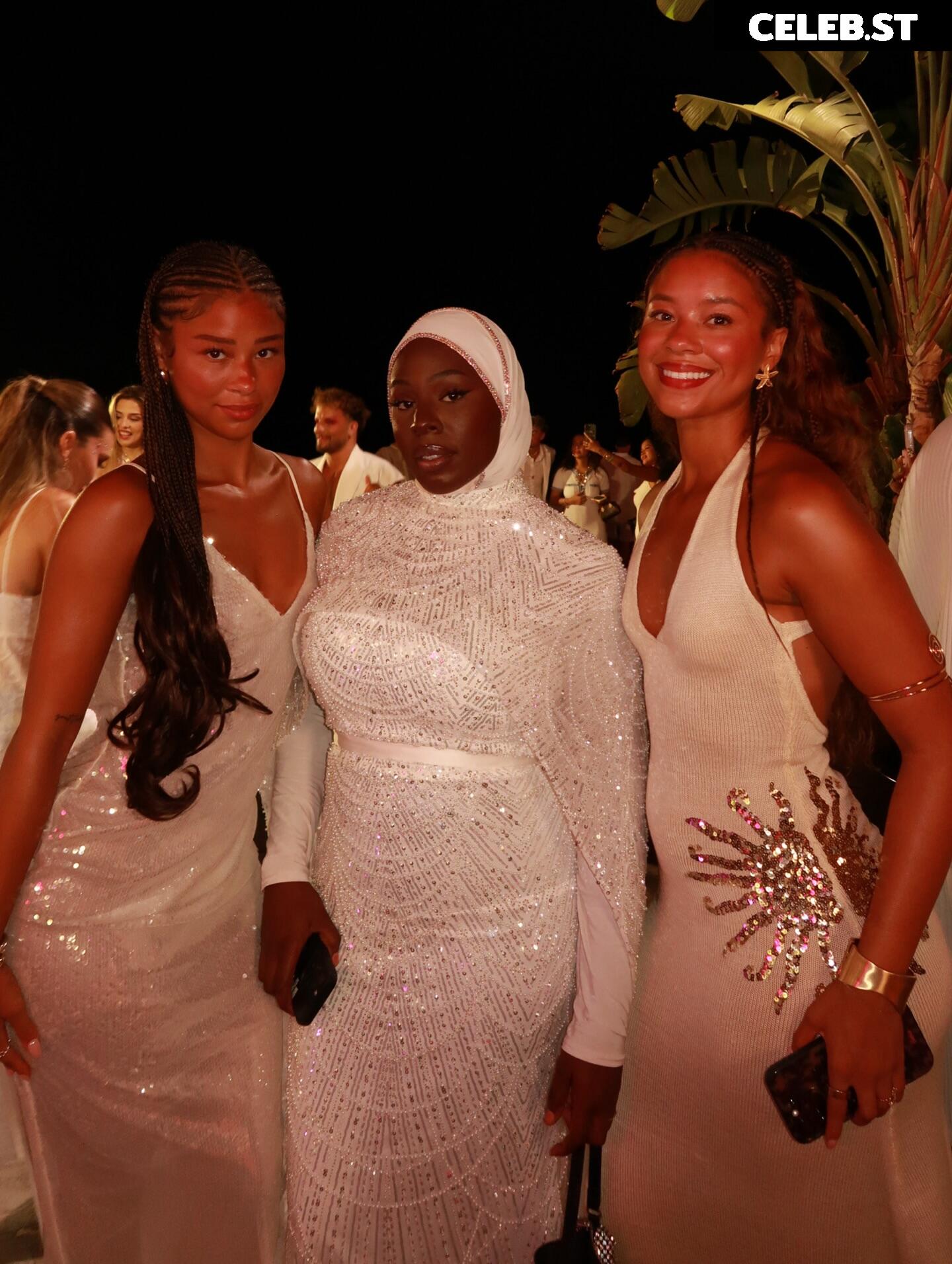 The Learmann Twins | Ana and Lexie Learmann Image 10657023