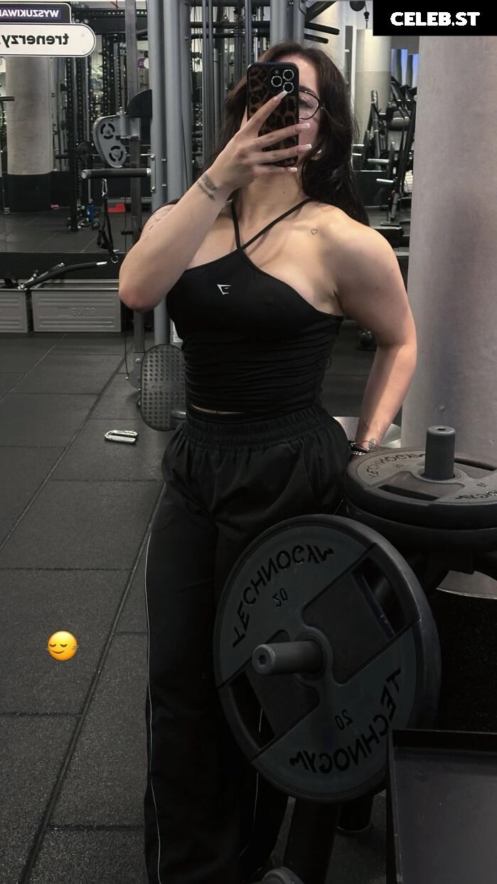 Sudemwah / Sude Akar / sudemwah0 / sudwnpai Image 10657264