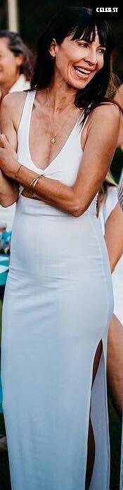 Carrie Gebb / Driftwood Maui Image 10656804