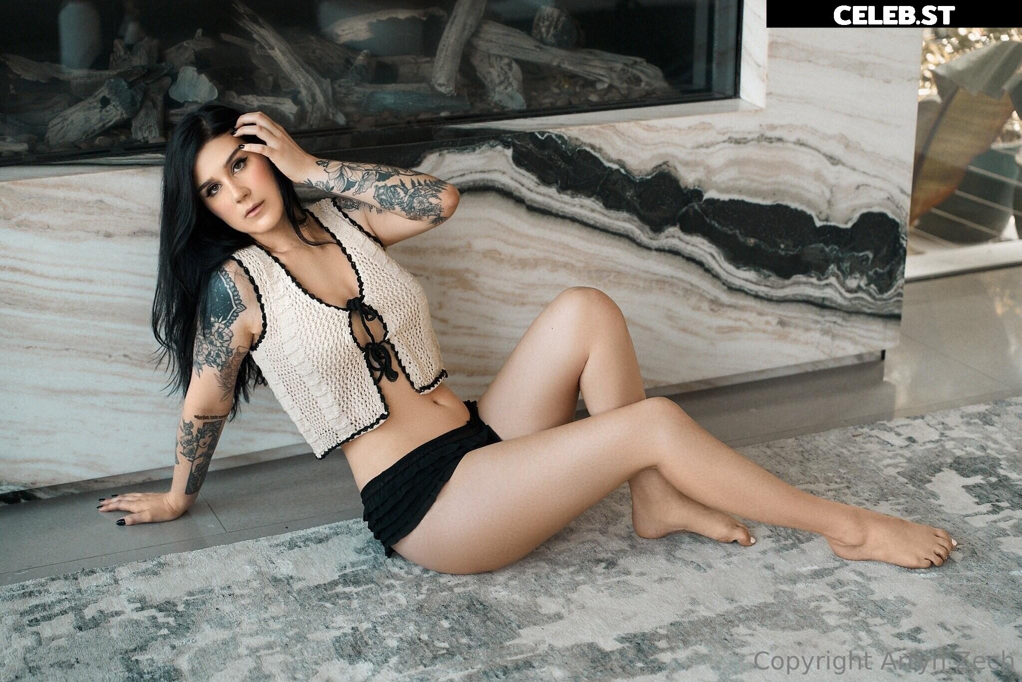Arryn Zech Image 10650222