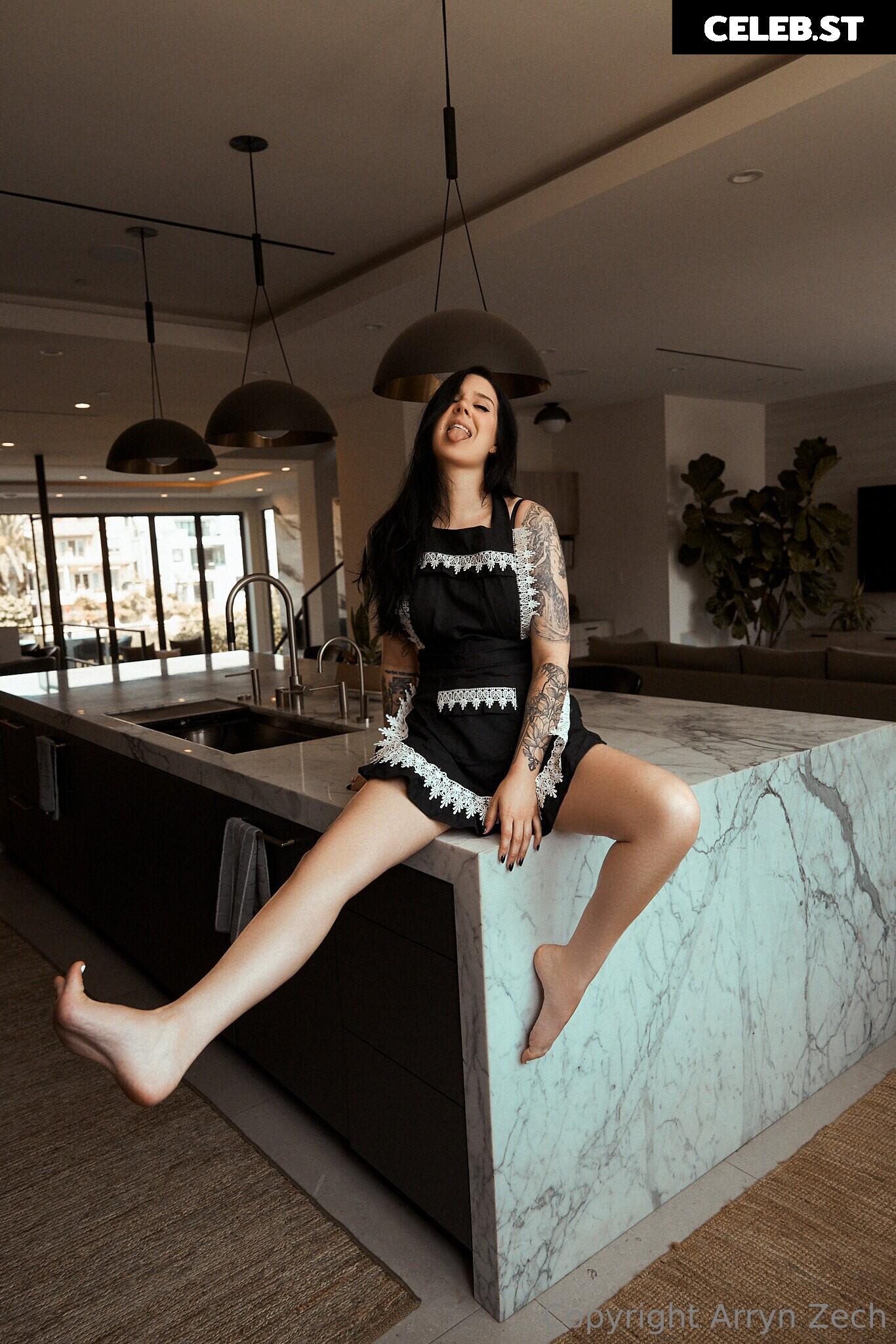 Arryn Zech Image 10650212