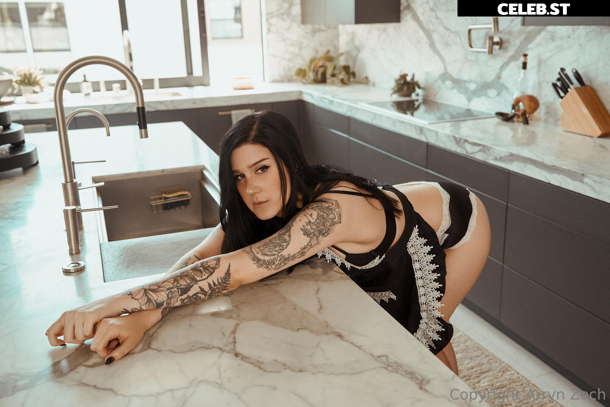 Arryn Zech Image 10650219