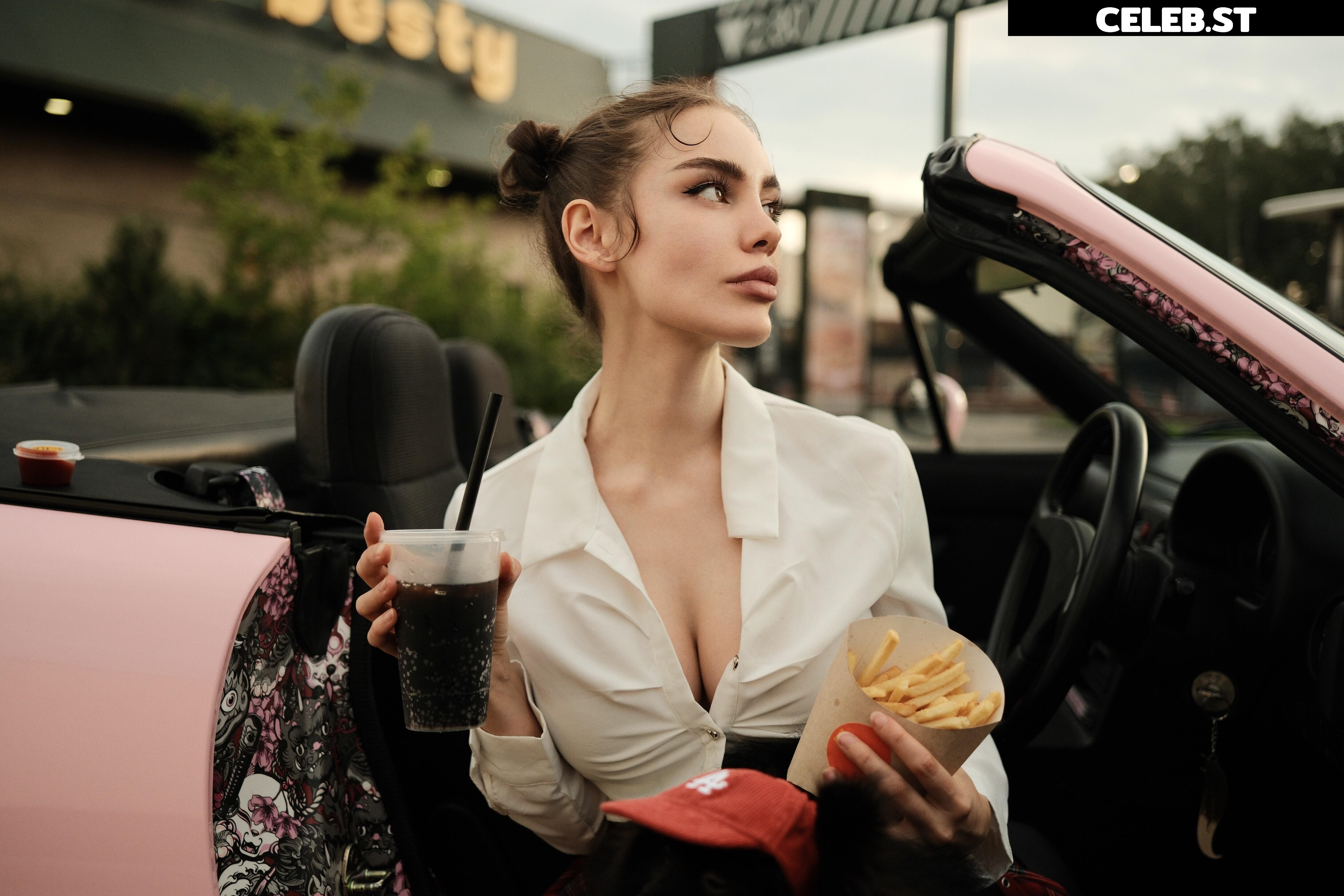Toma Zhdanova / _tomato_333_ Image 10659682