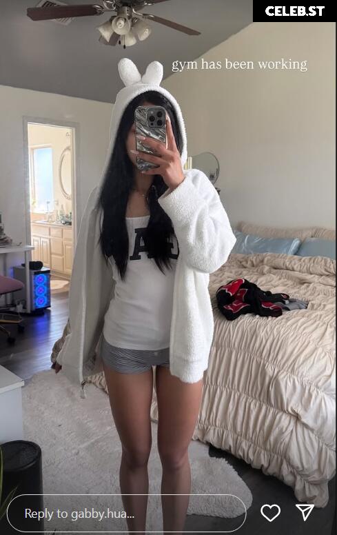 Gabby Hua @gabby.hua Image 10659227