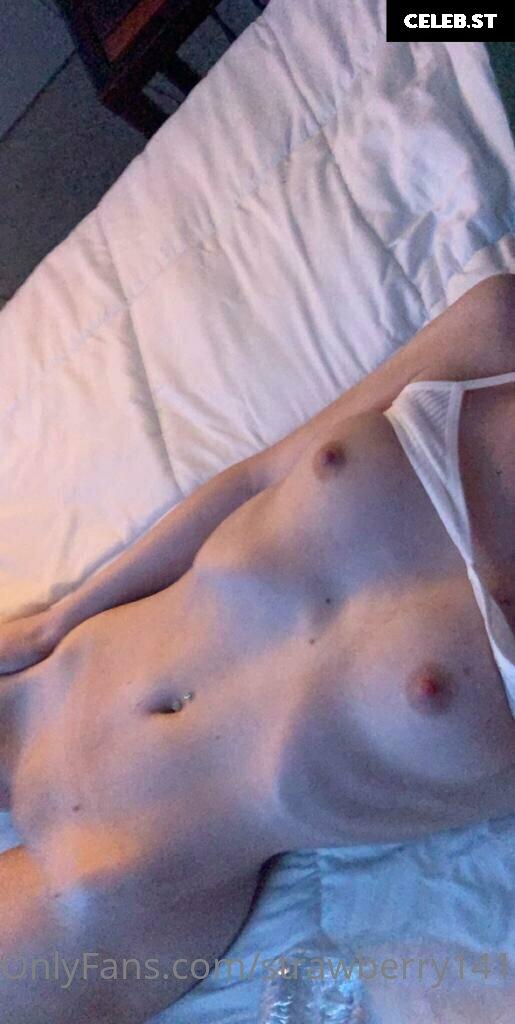 strawberry141 / mabelmay1 / mabel may Image 10668334