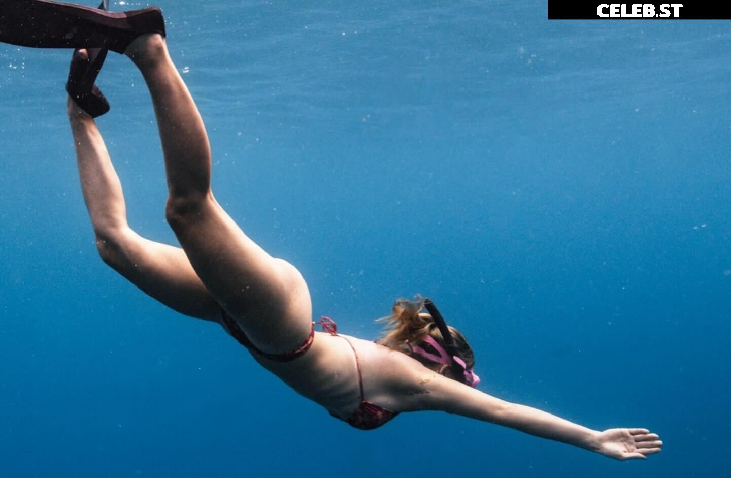 Julianna Elisee / @juliannaelisee / @elizabethgrantfandom Image 10665722