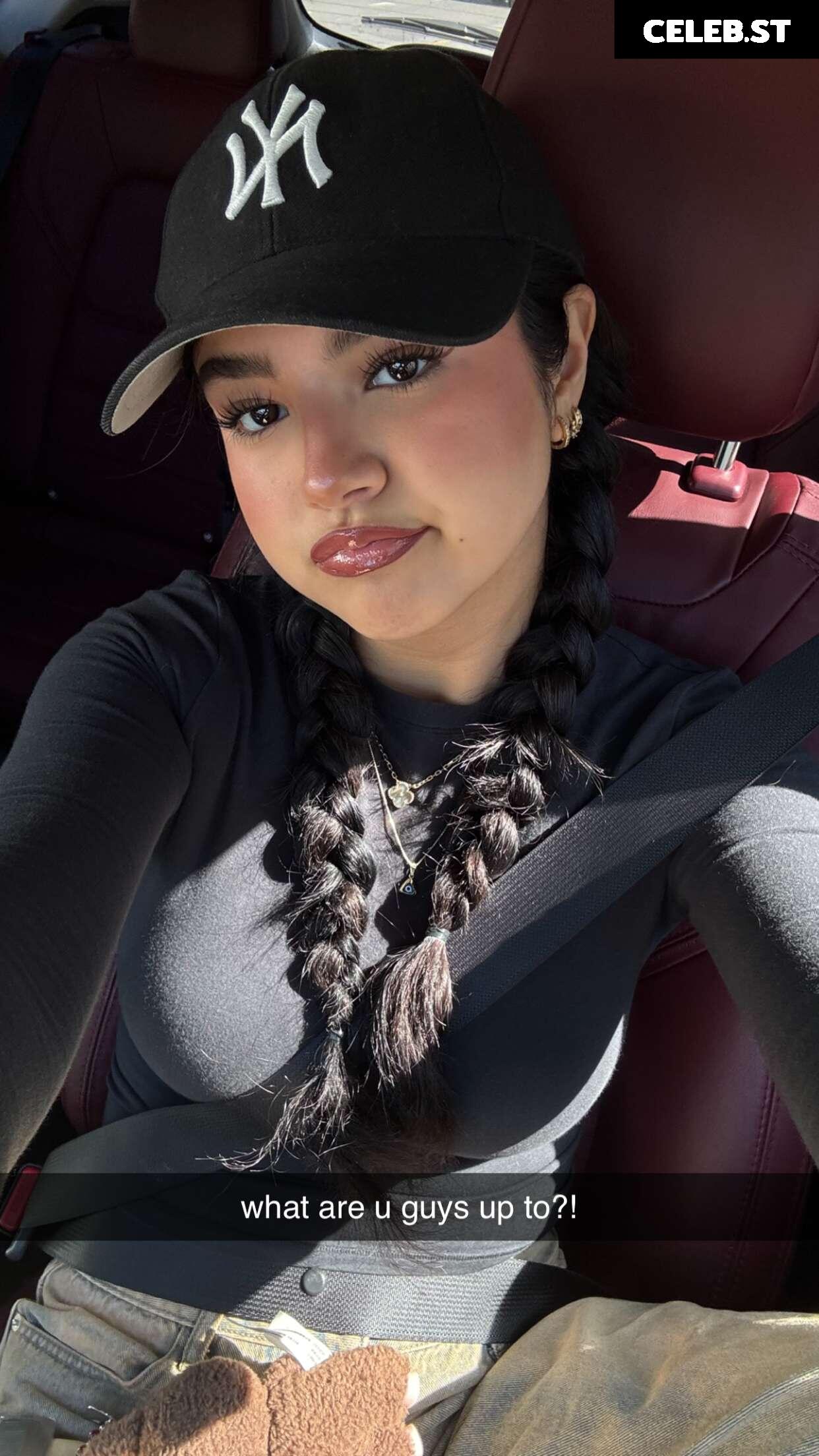 Sara Echeagaray Image 10665148