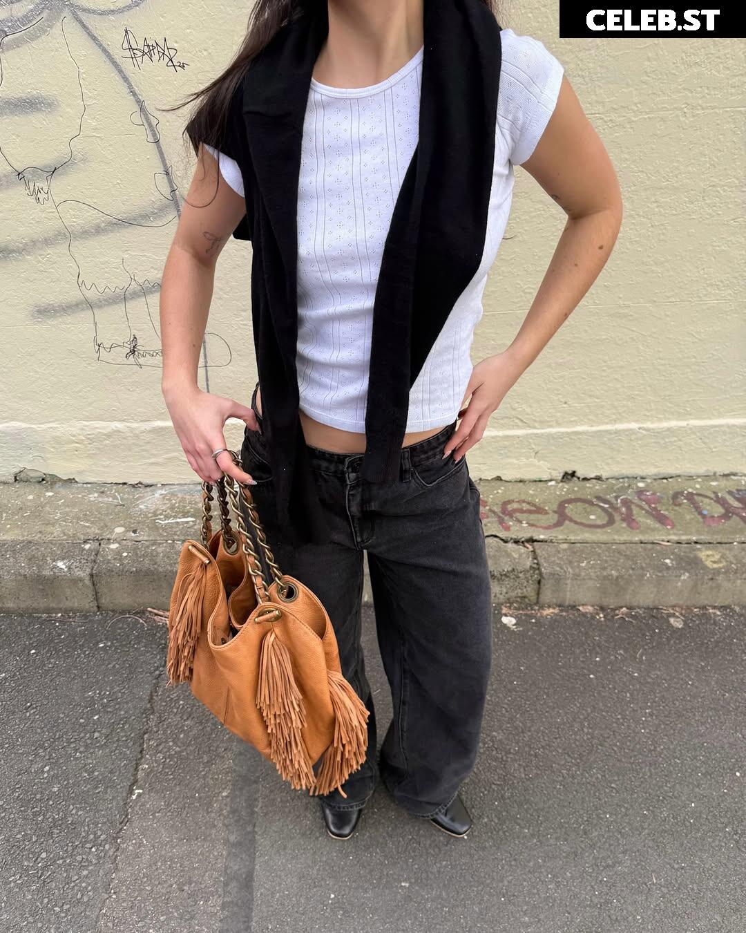 Inas Elashiry / inaselashiry Image 10660480