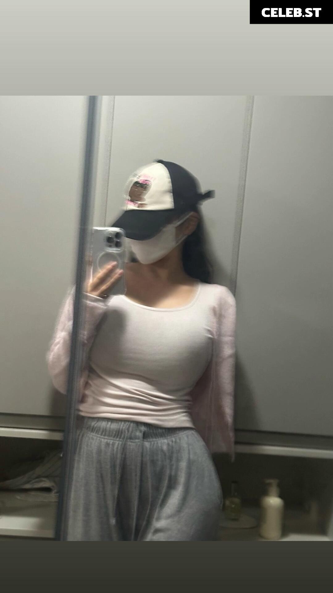 xouuuus / YUYU 유유 Image 10660764