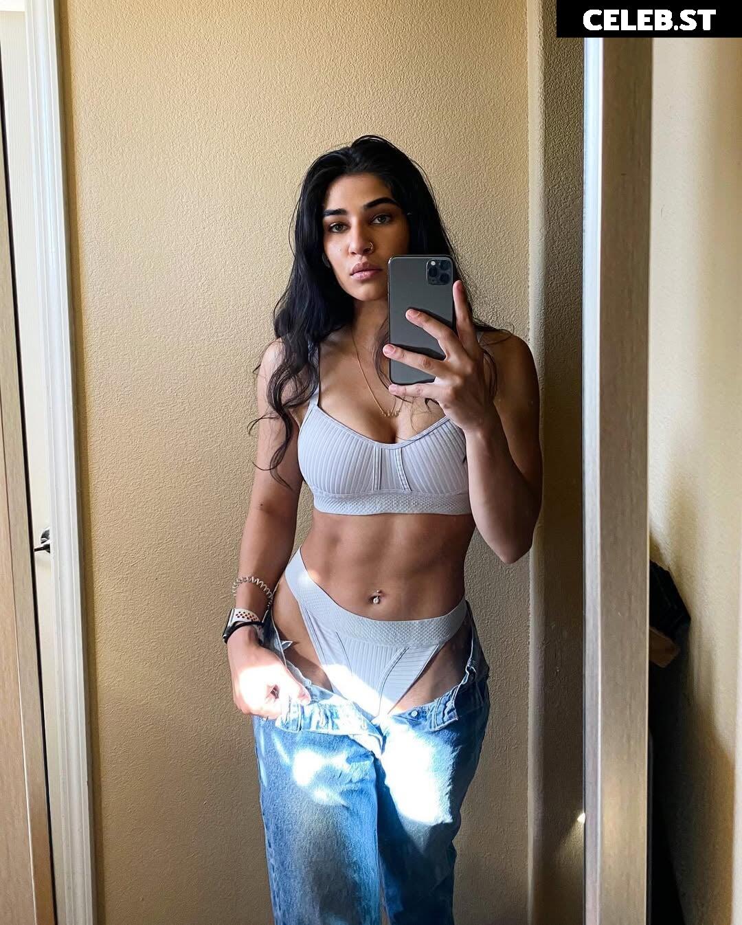 Naila Iqbal / alienalianz / NylaWHO / NylaWHO1 Image 10660666