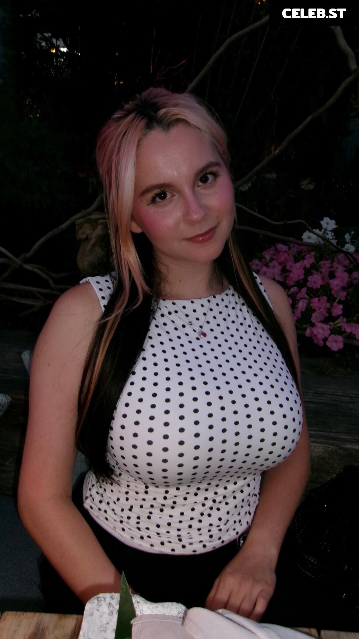 Yellz0 / Yellz1 Image 10662879