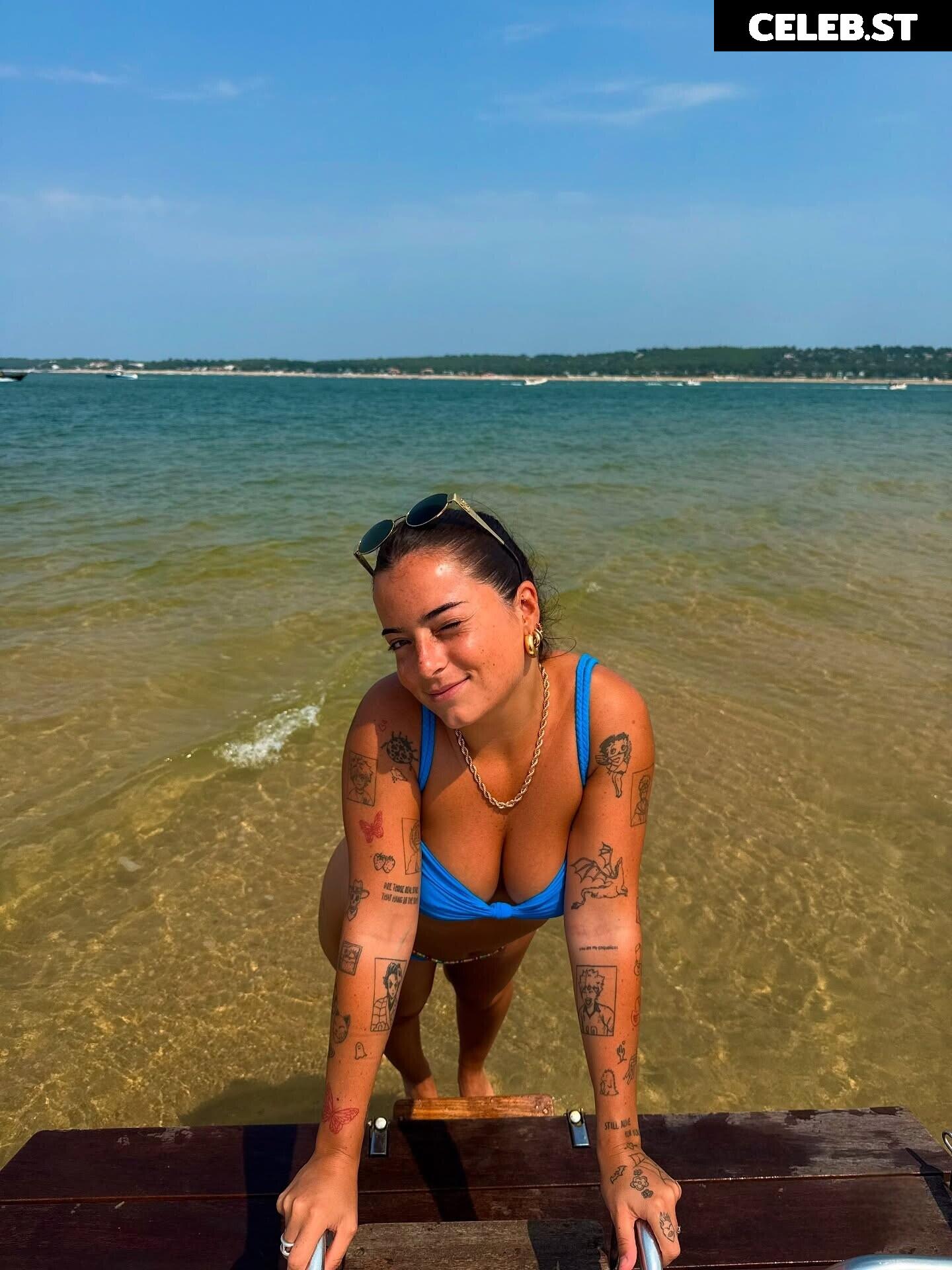 Julie ferrat Image 10662426