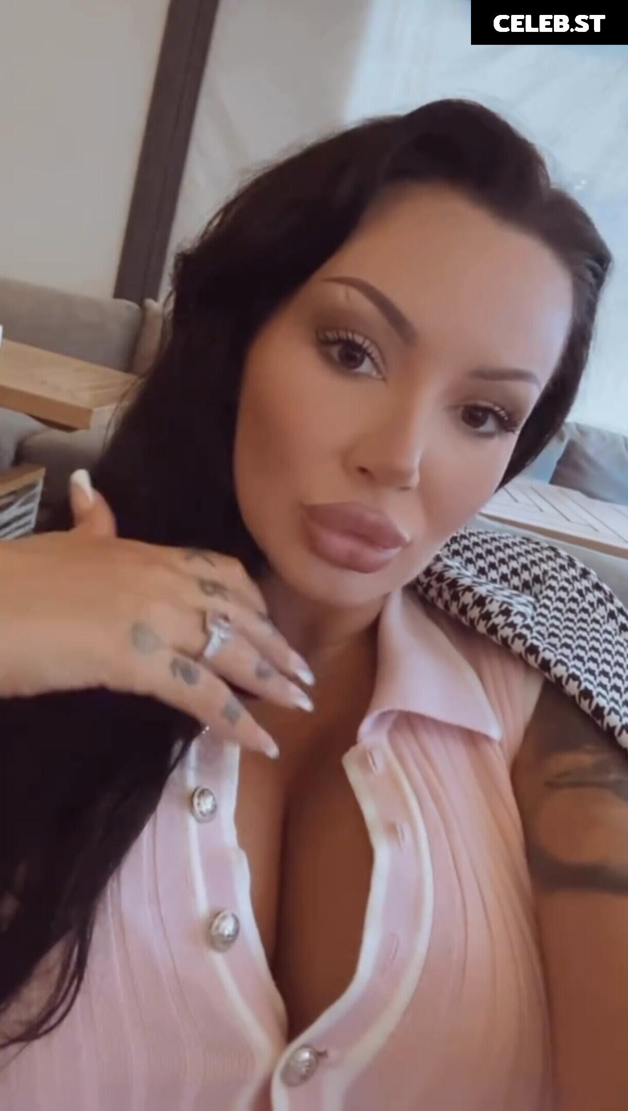 Kristina Karieva Image 10675977