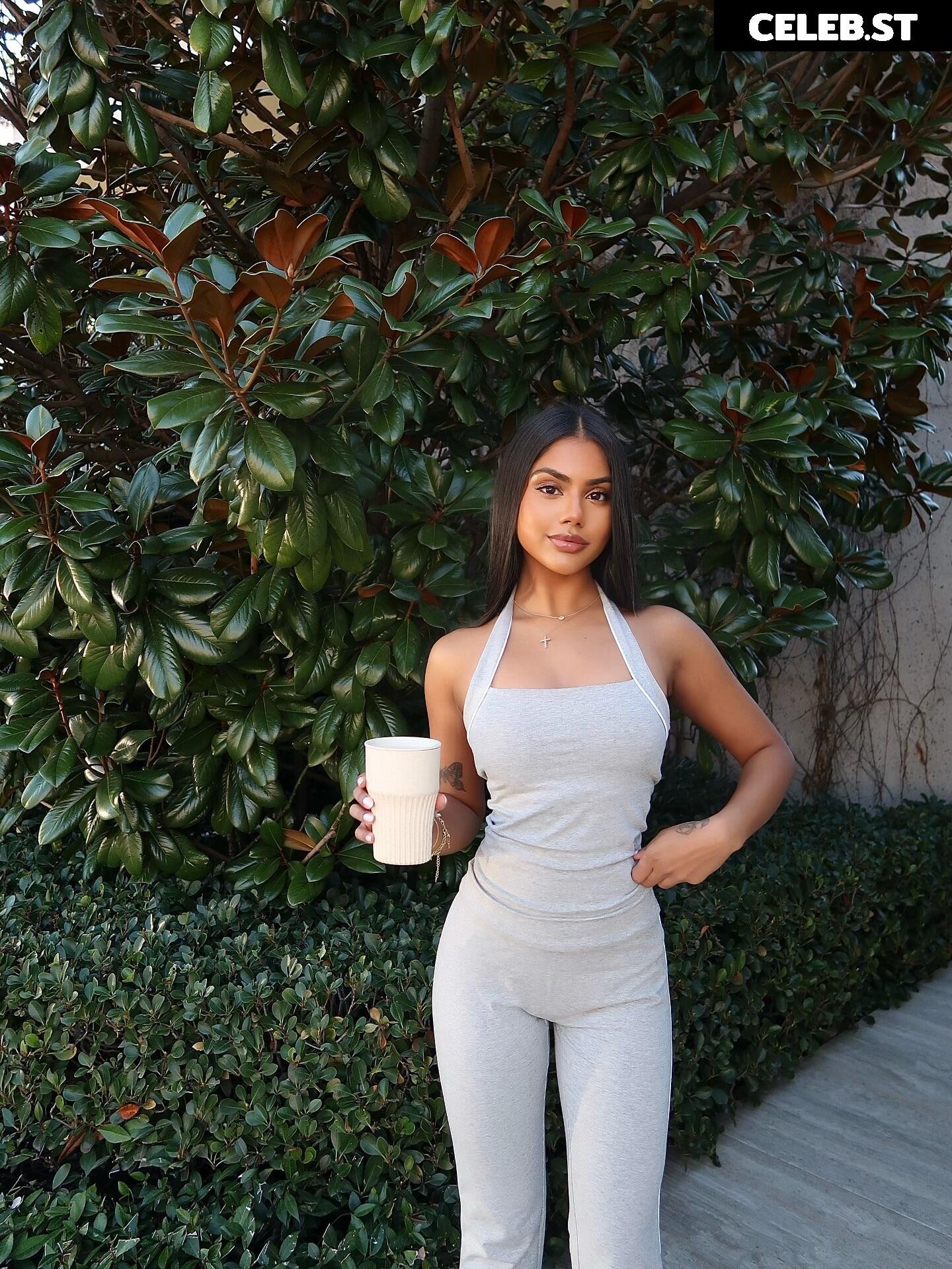 Shaniya Nisha | @shaniya_nisha Image 10677670