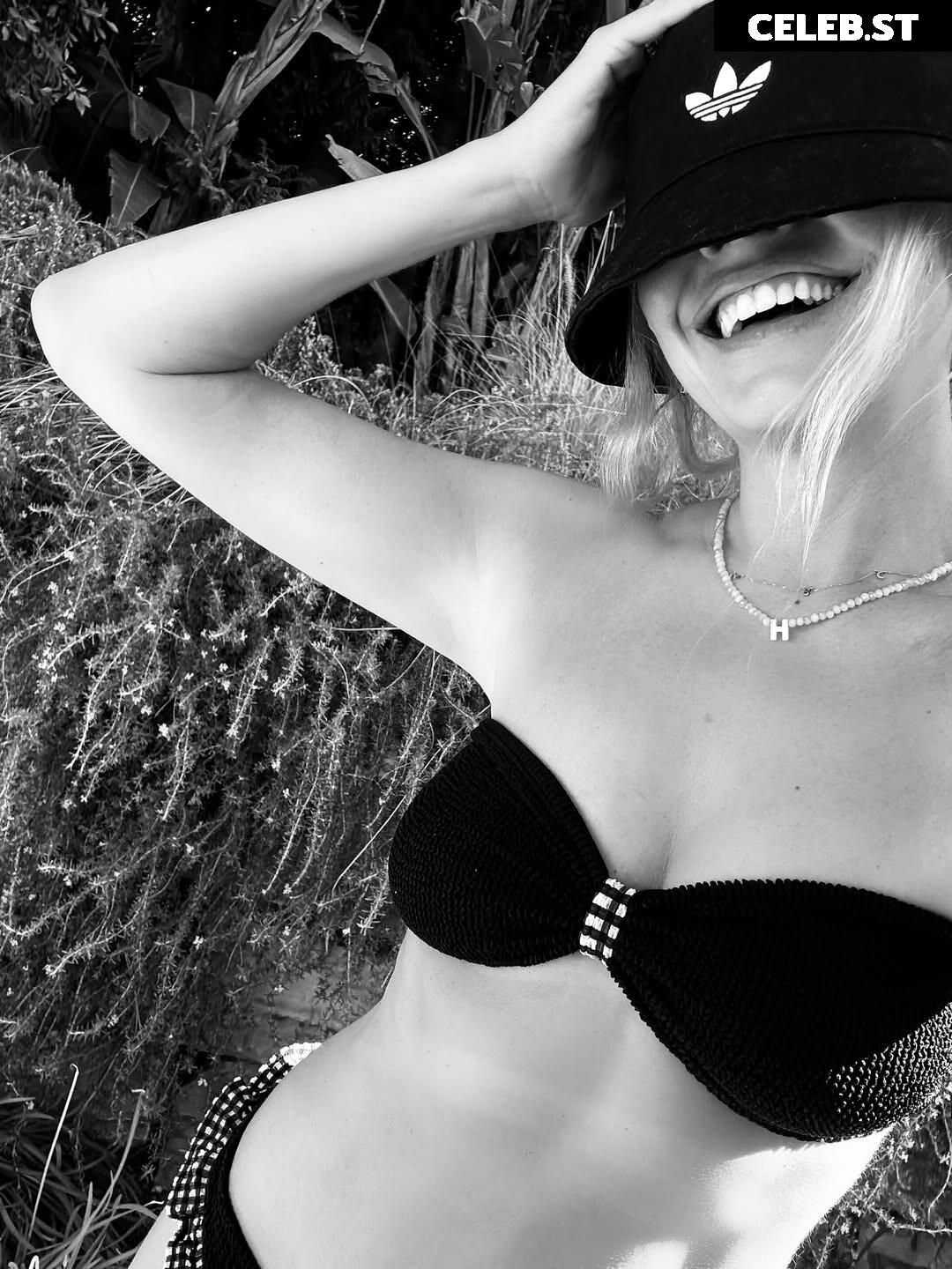Holly Willoughby Image 10618770