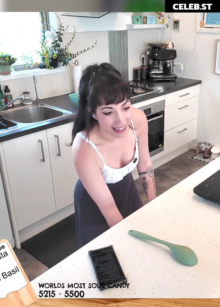 Layna lazar Image 10614832