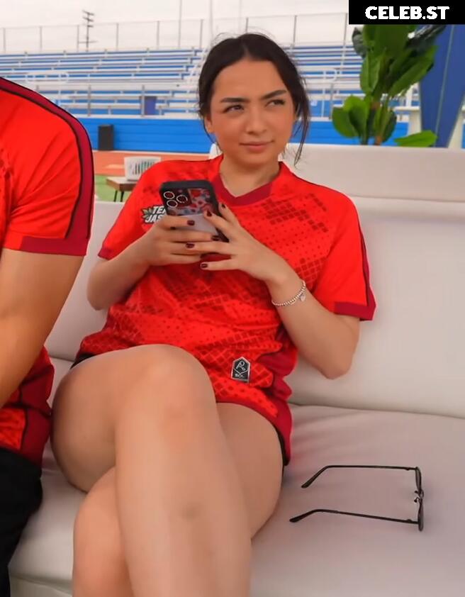 Sakura Shymko / sakurashymko Image 10614300