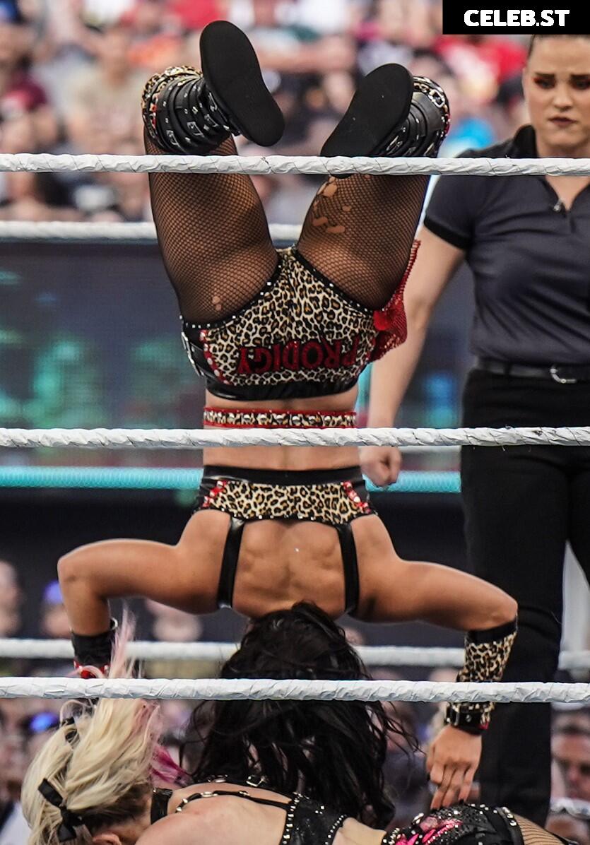 Roxanne Perez/Rok-C - WWE NXT Image 10617955