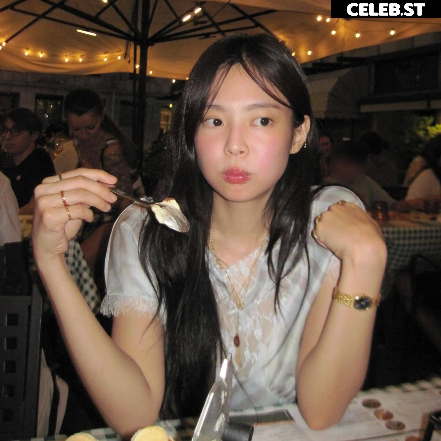 Jennie | BLΛƆKPIИK (Blackpink) Image 10617096