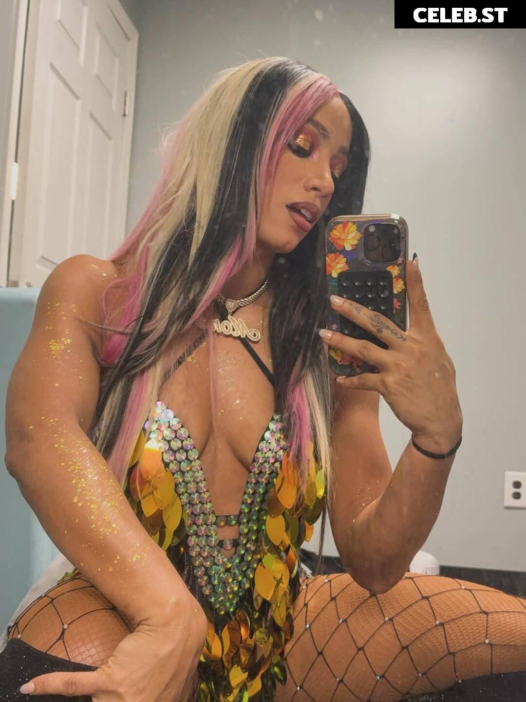 WWE Sasha Banks | Mercedes Moné Image 10617002
