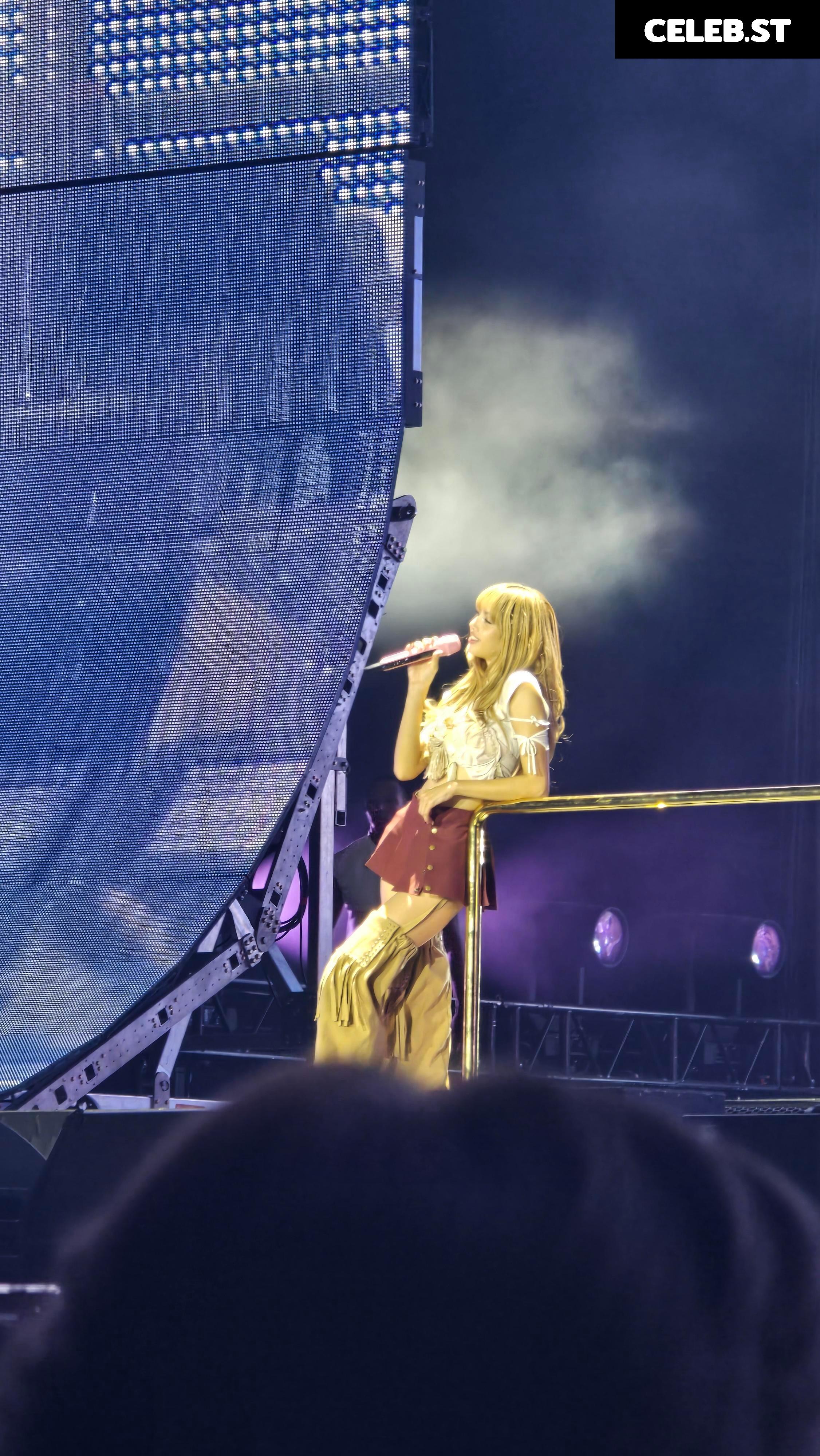 Lisa | BLΛƆKPIИK (Blackpink) Image 10617207