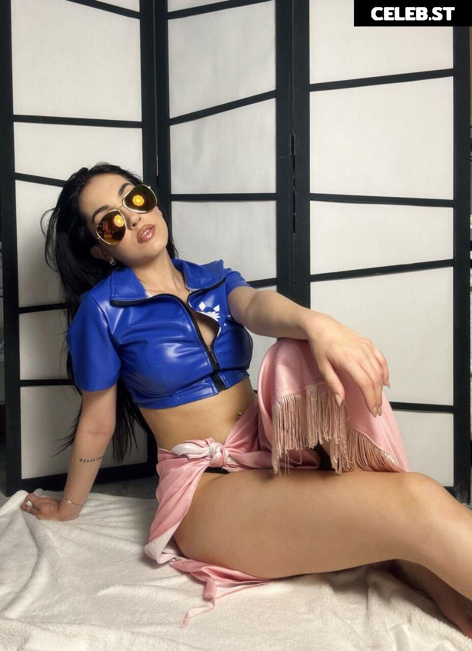Mona Schon (Italian Streamer) Image 10613706