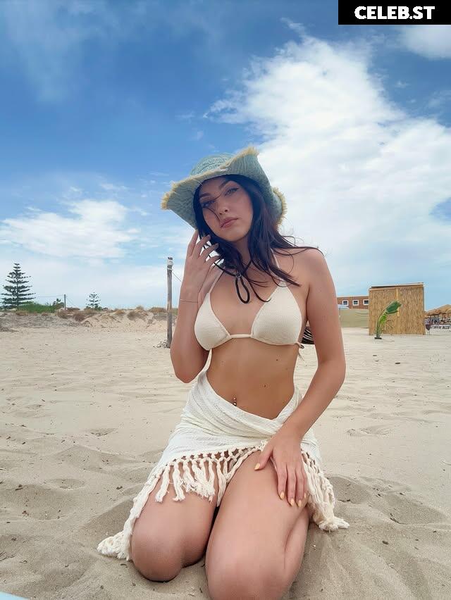 Mona Schon (Italian Streamer) Image 10613681
