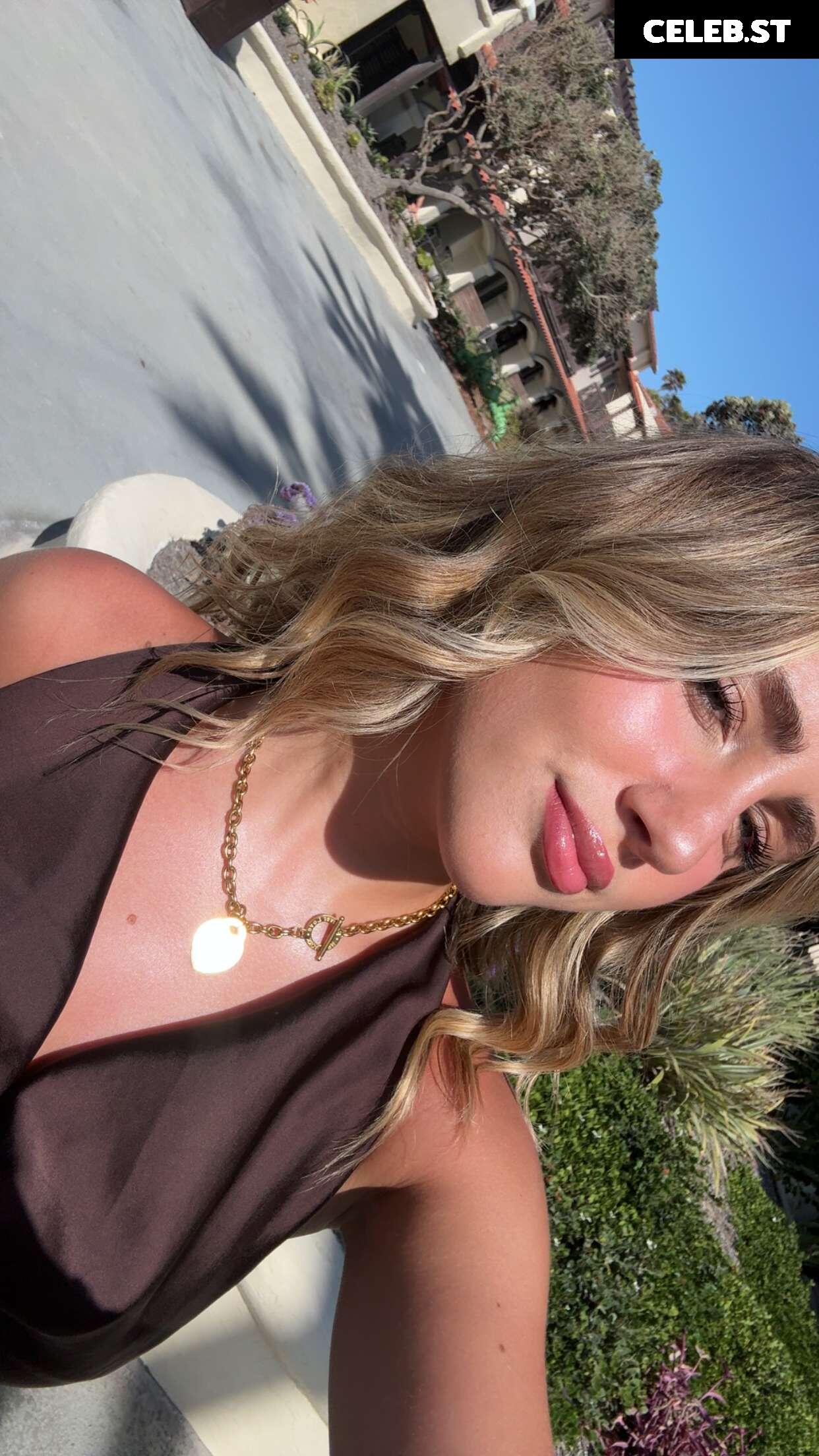 Ava Kolker Image 10619931