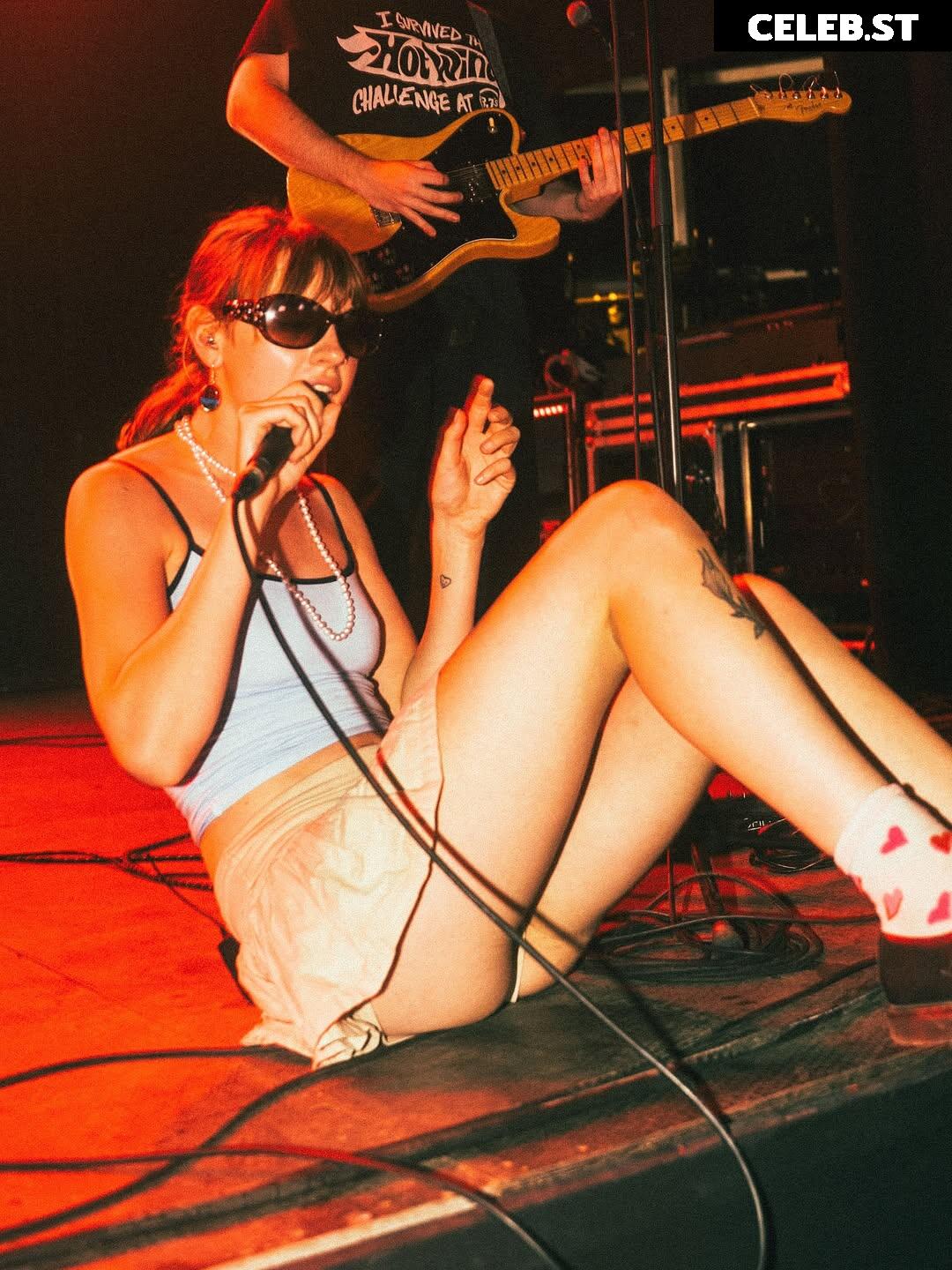 Chloe Slater - Indie Musician Image 10624007
