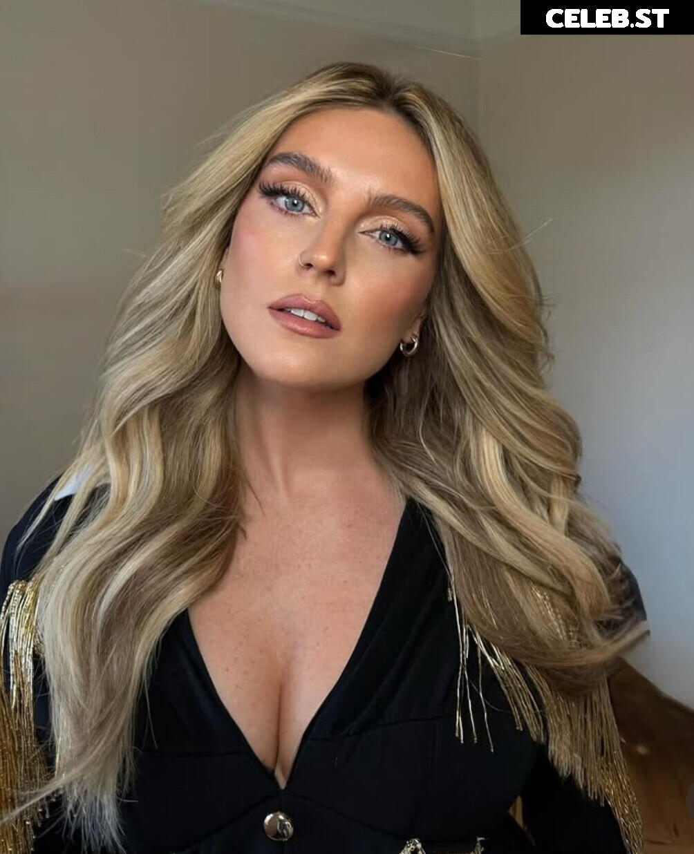 Perrie Edwards Image 10624335