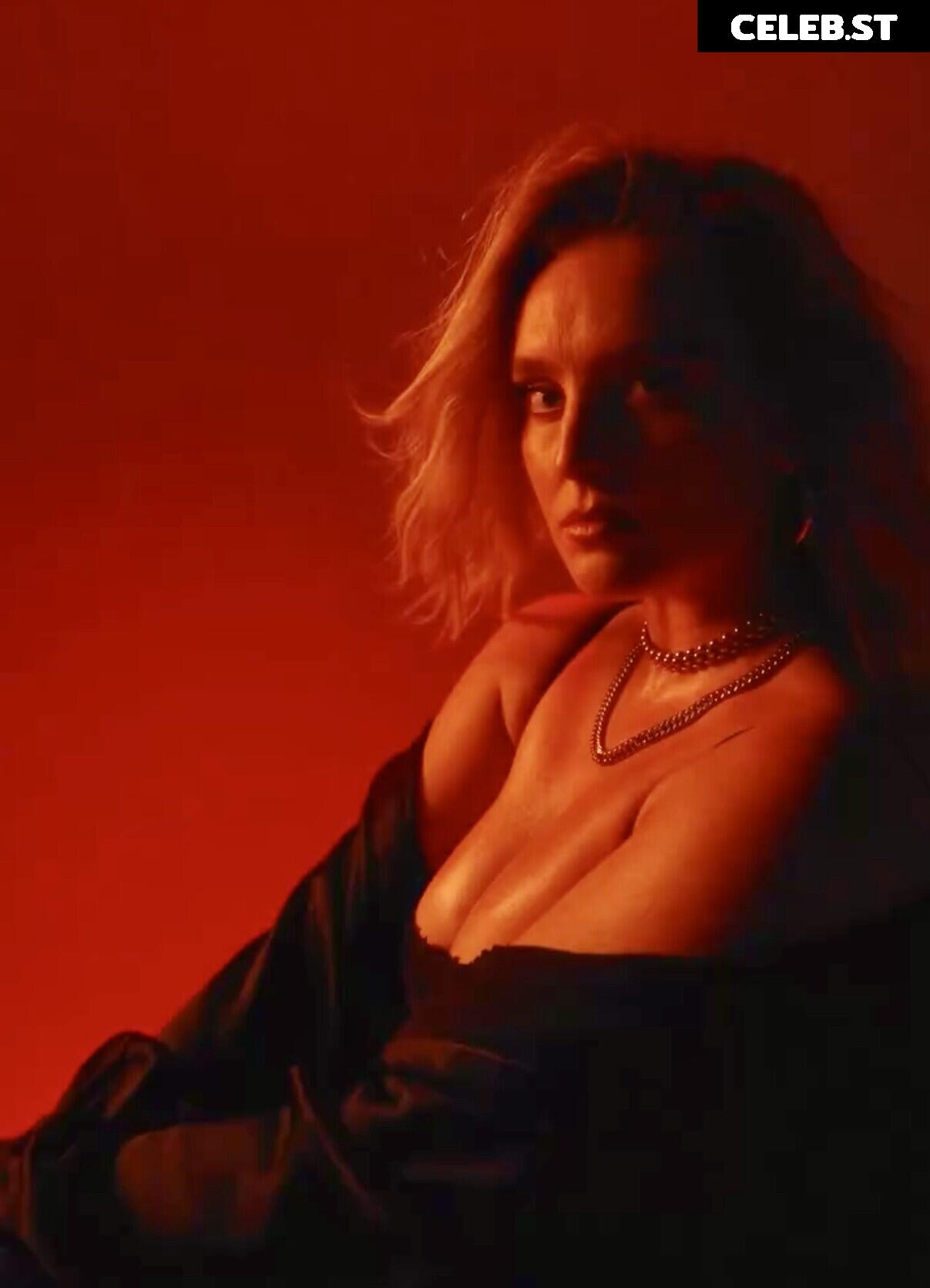 Perrie Edwards Image 10624334