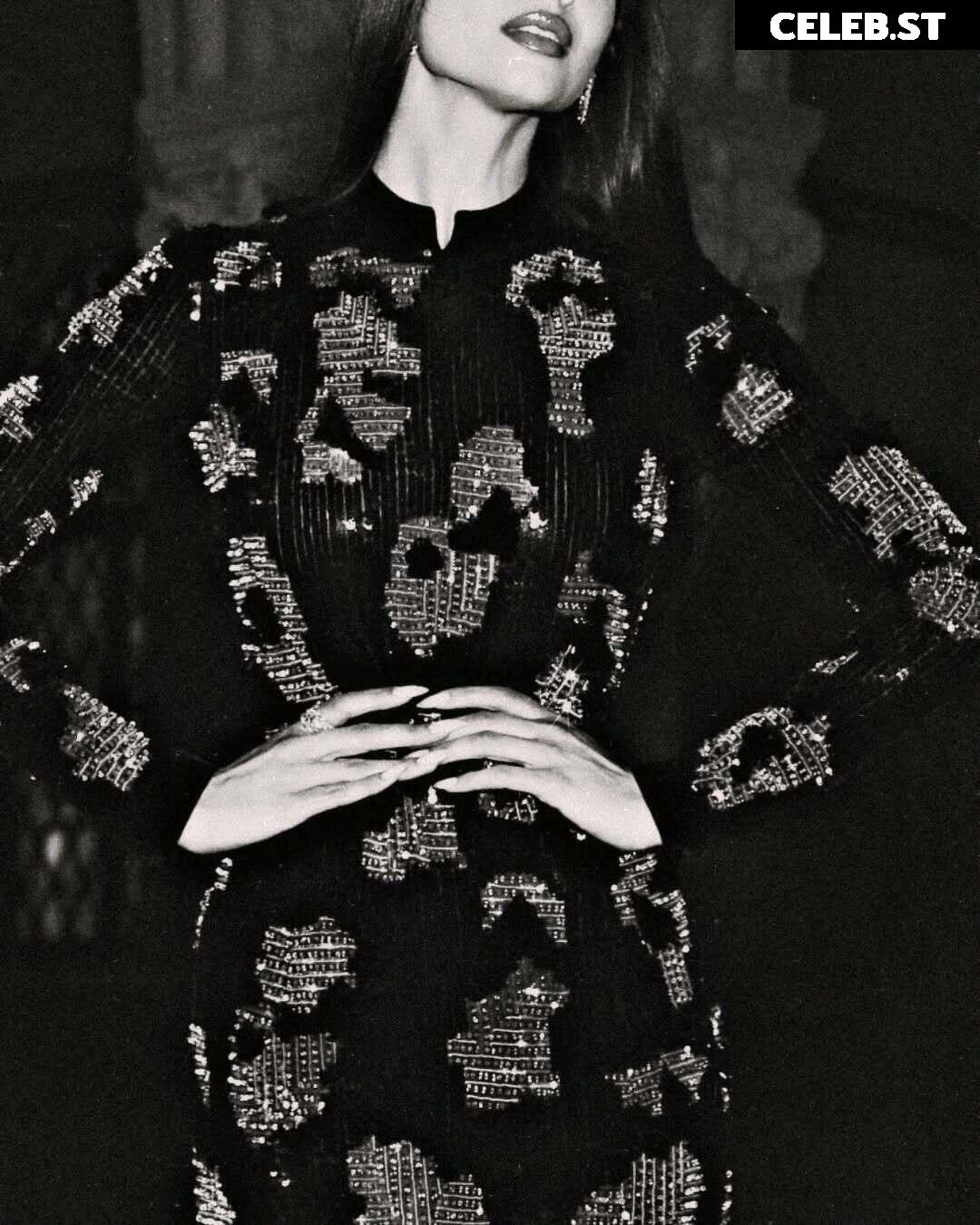 Sofia Carson Image 10624267