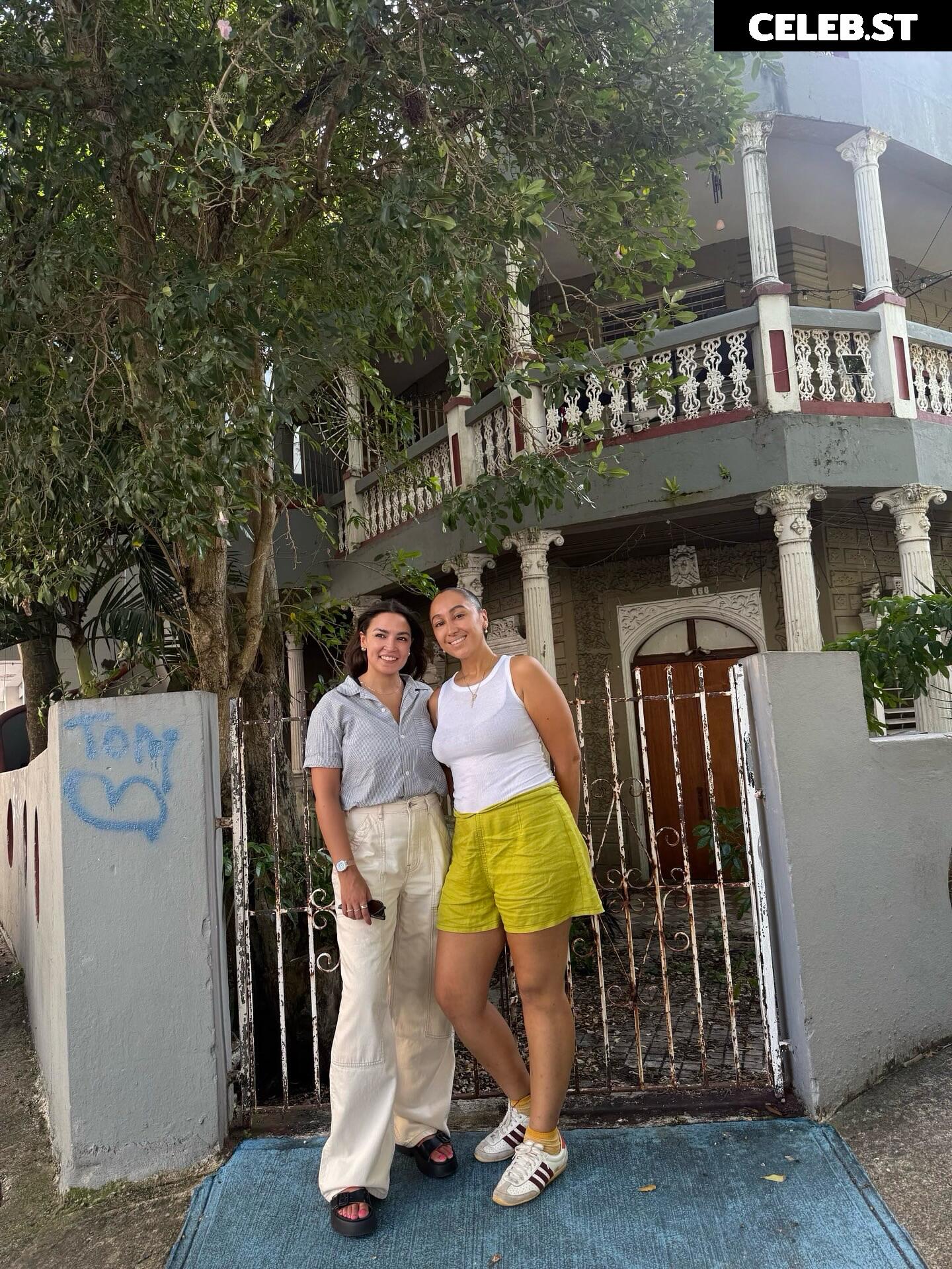 Alexandria Ocasio-Cortez / AOC Image 10621958