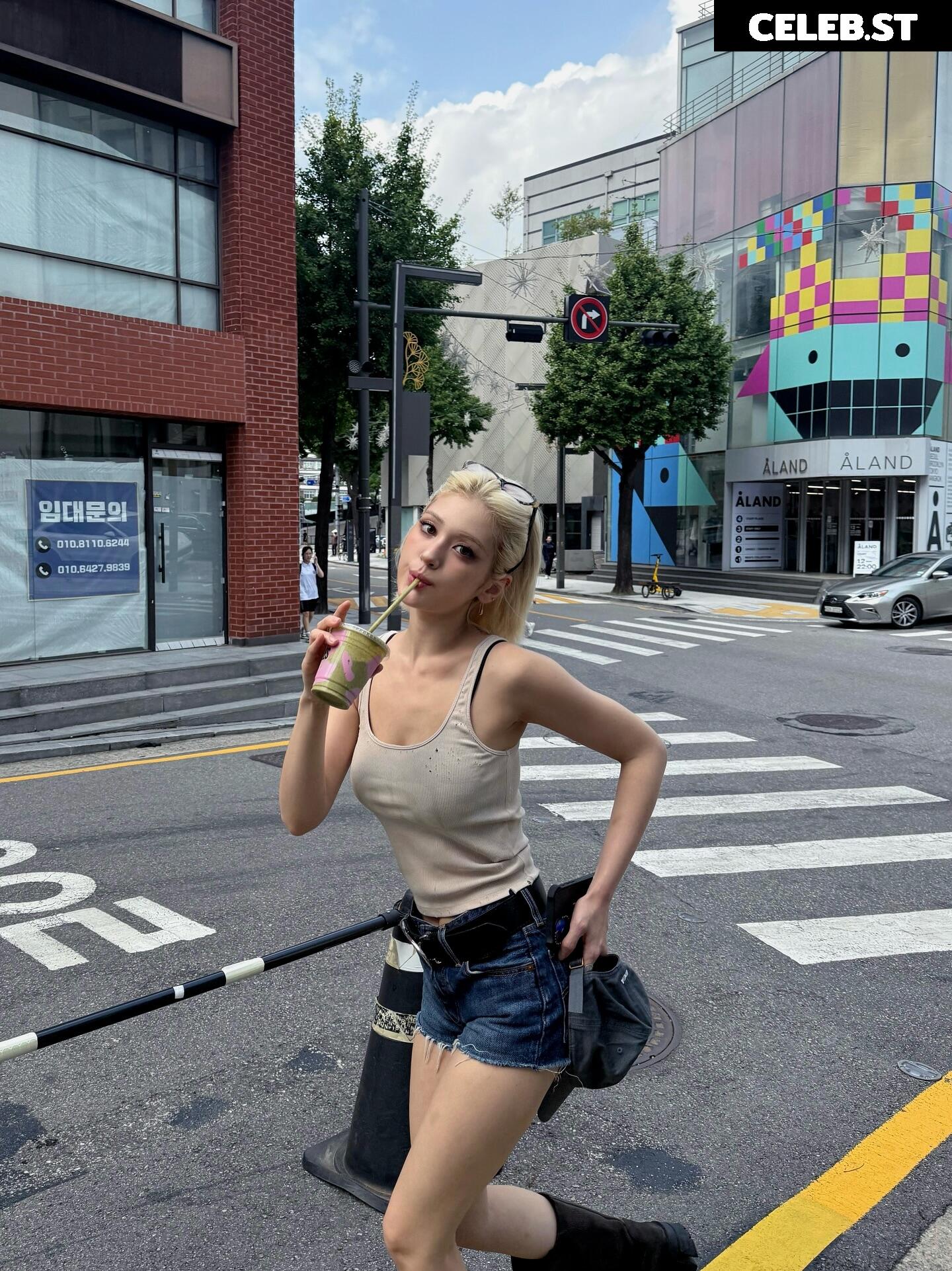 Jeon Somi/ENNIK SOMI Image 10621822