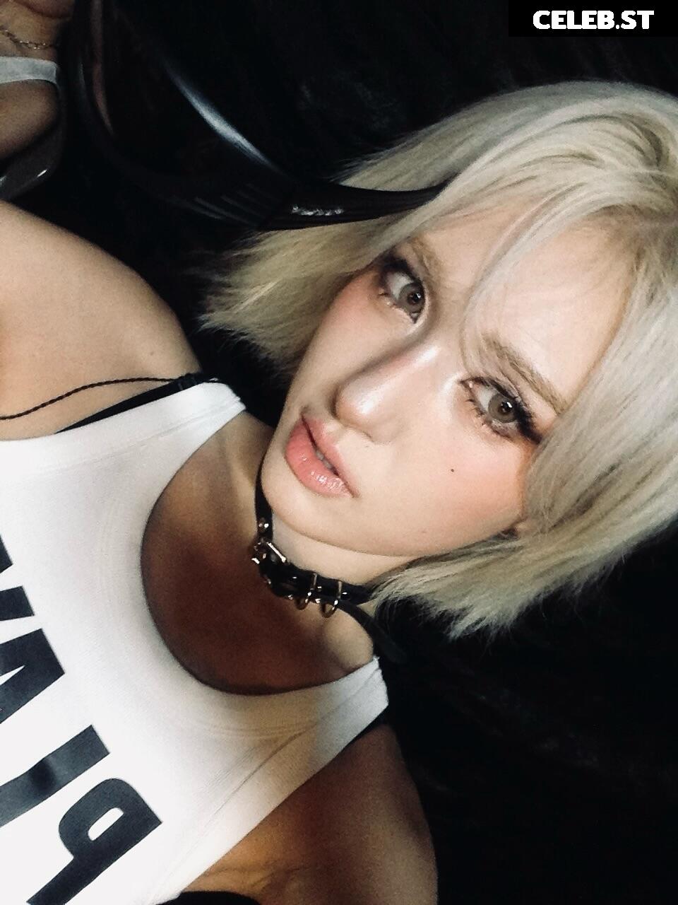 Jeon Somi/ENNIK SOMI Image 10621811